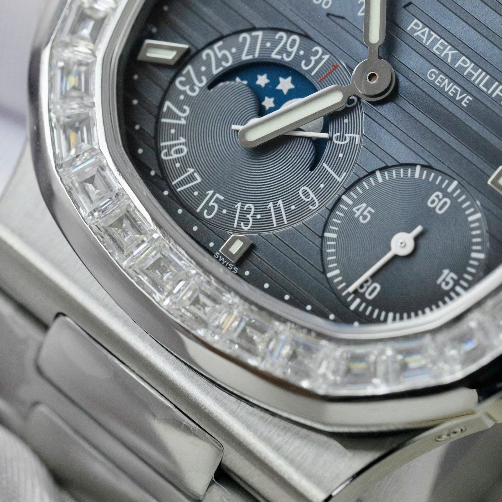 Patek Philippe Nautilus 5724G Dial Watch Diamonds Moissanite Baguette 40mm