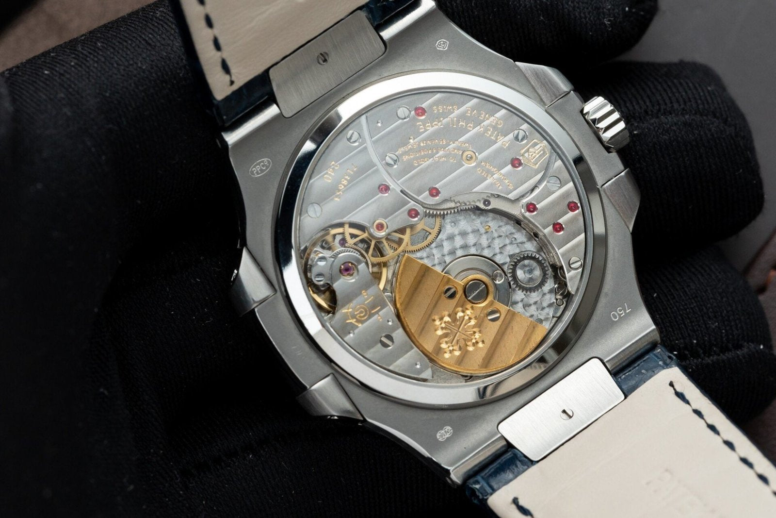 Patek Philippe Nautilus 5724G Watch Blue 40mm