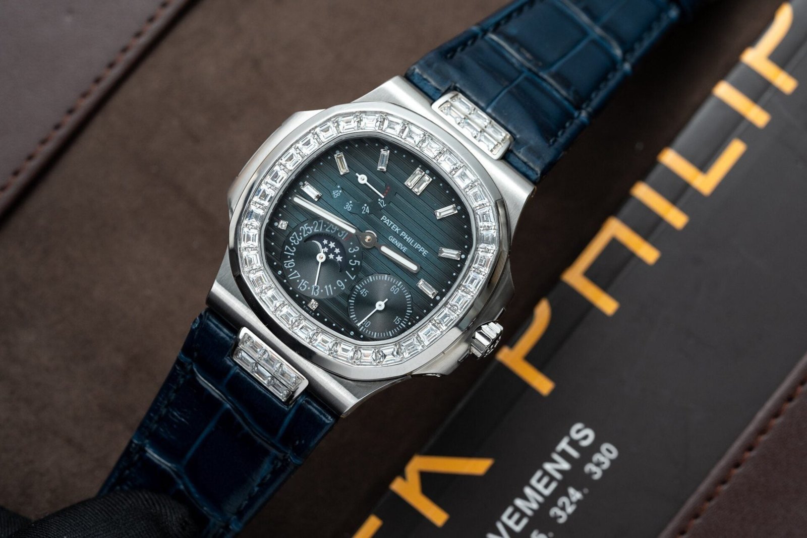 Patek Philippe Nautilus 5724G Watch Blue 40mm