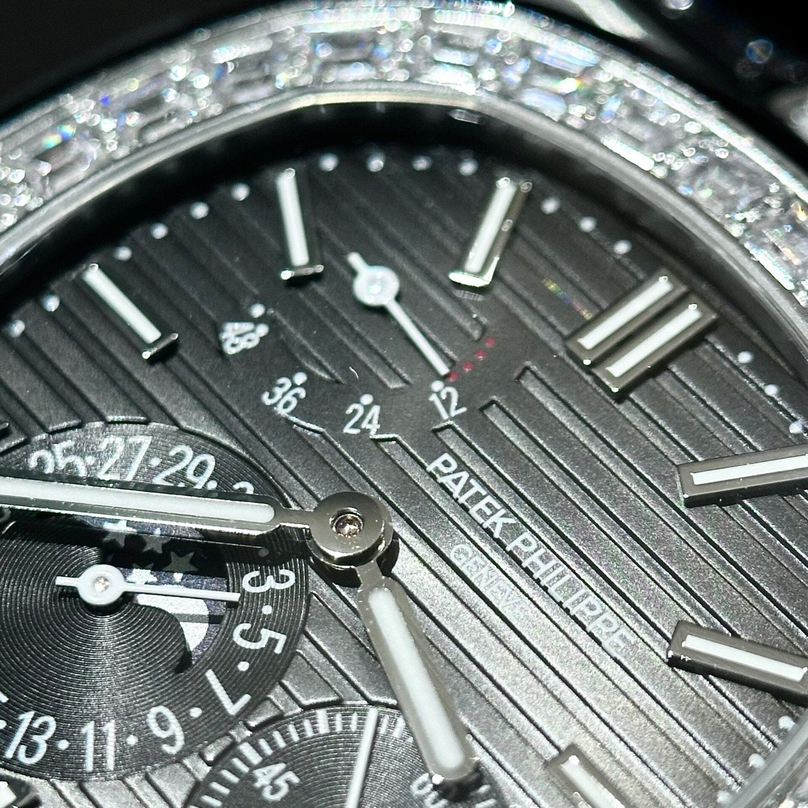 Patek Philippe Nautilus 5724G Watch Gray Dial 40mm