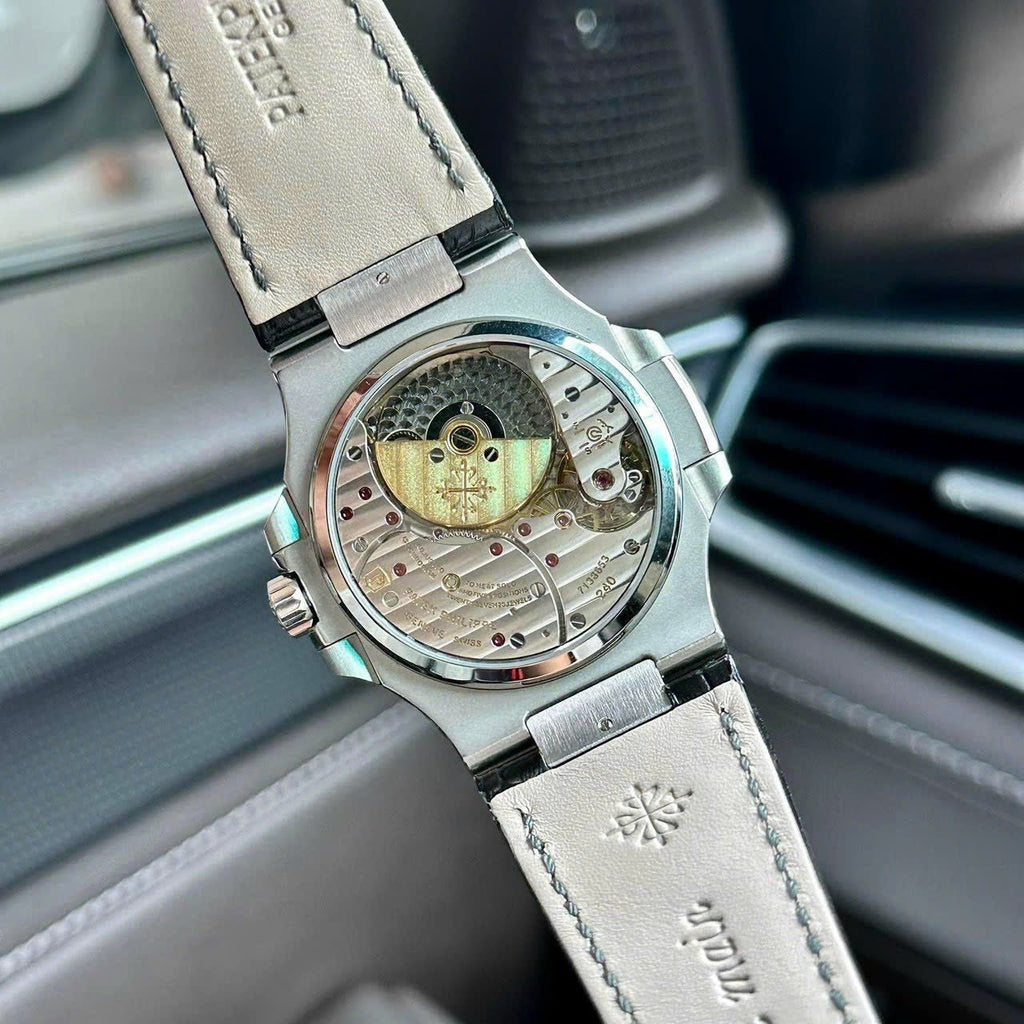 Patek Philippe Nautilus 5724G Watch Gray Dial 40mm