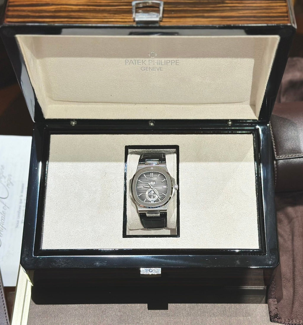 Patek Philippe Watch Nautilus 5726G Gray Dial 40.5mm