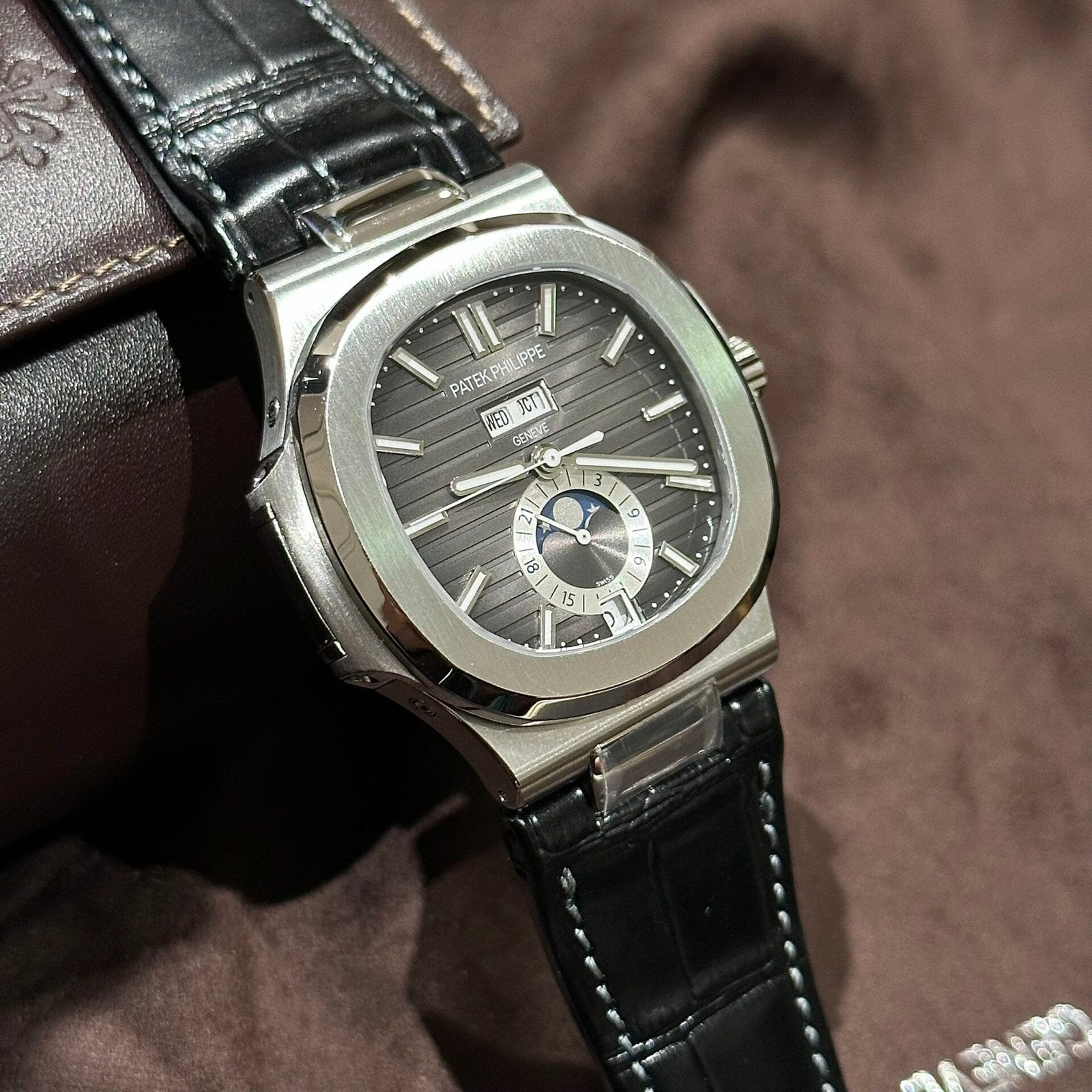 Patek Philippe Watch Nautilus 5726G Gray Dial 40.5mm