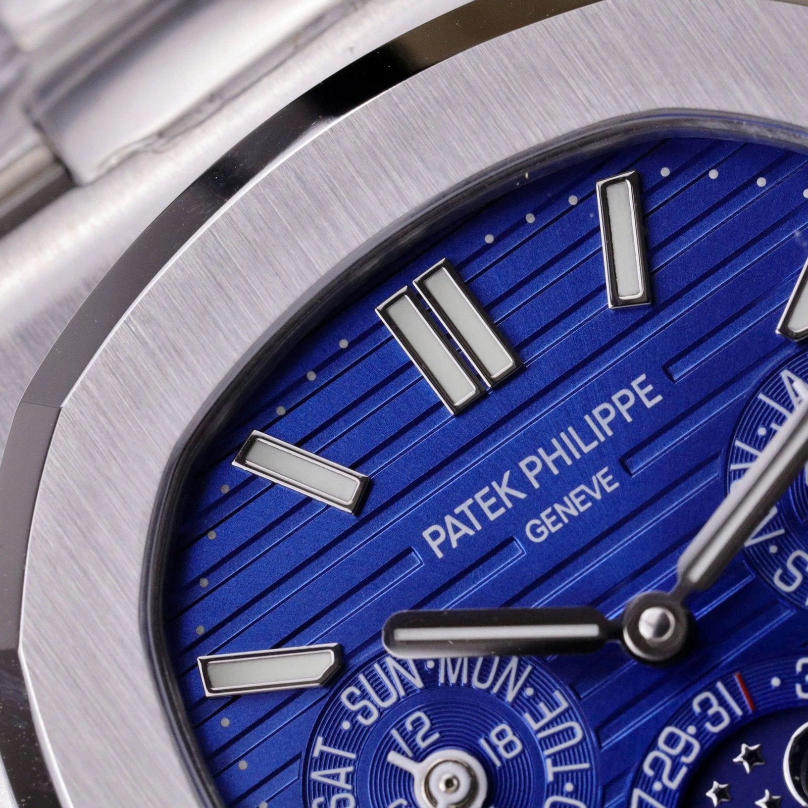 Patek Philippe Nautilus 5740 Watch Men Blue Dial Metal Wire 40mm