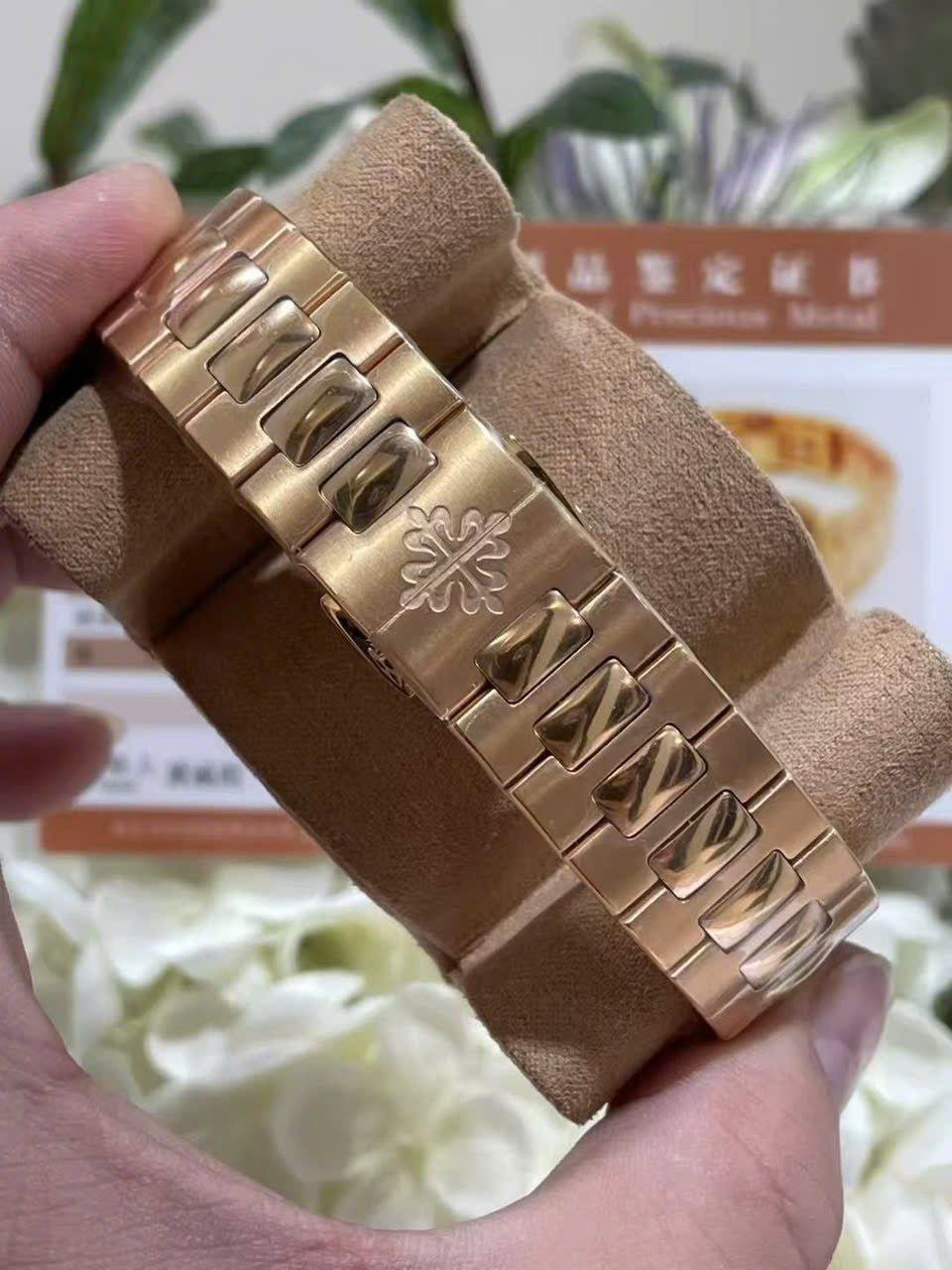 Patek Philippe Nautilus 5990 Rose Gold Watch Blue Dial 40.5mm