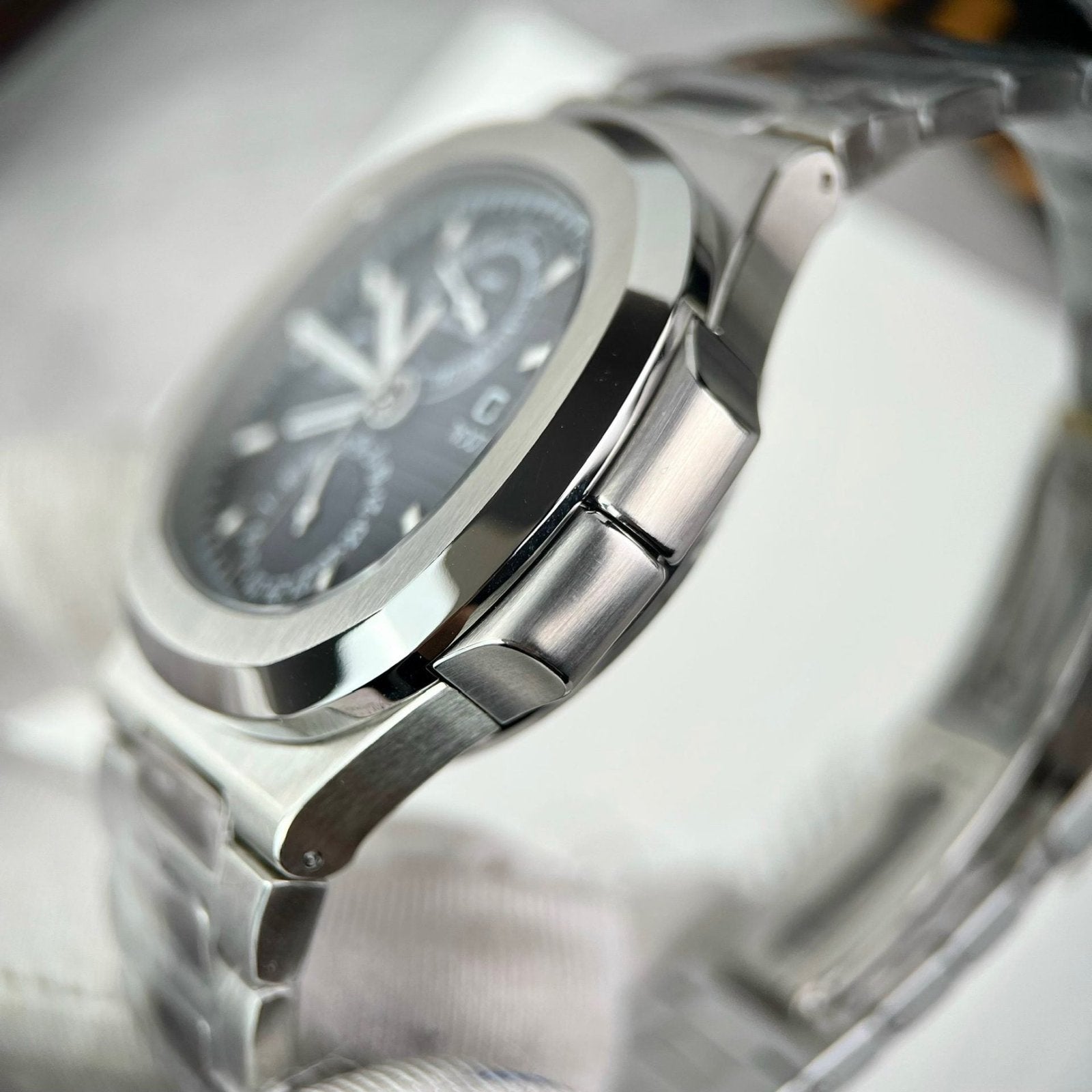Patek Philippe Watch Nautilus 5990 Metal Wire 40.5mm