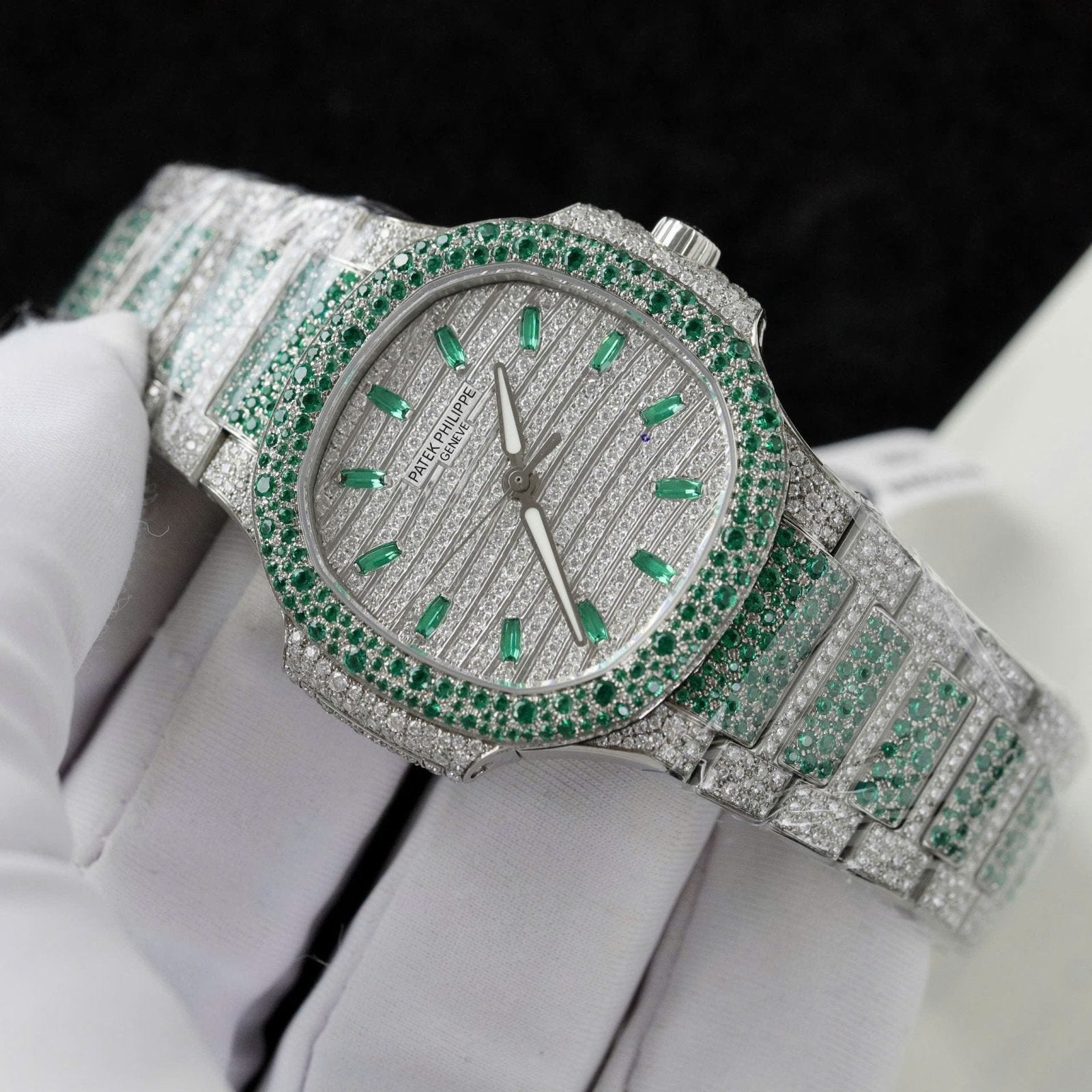 Patek Philippe Watch Nautilus 7118 Diamonds Moissanite 35.2mm