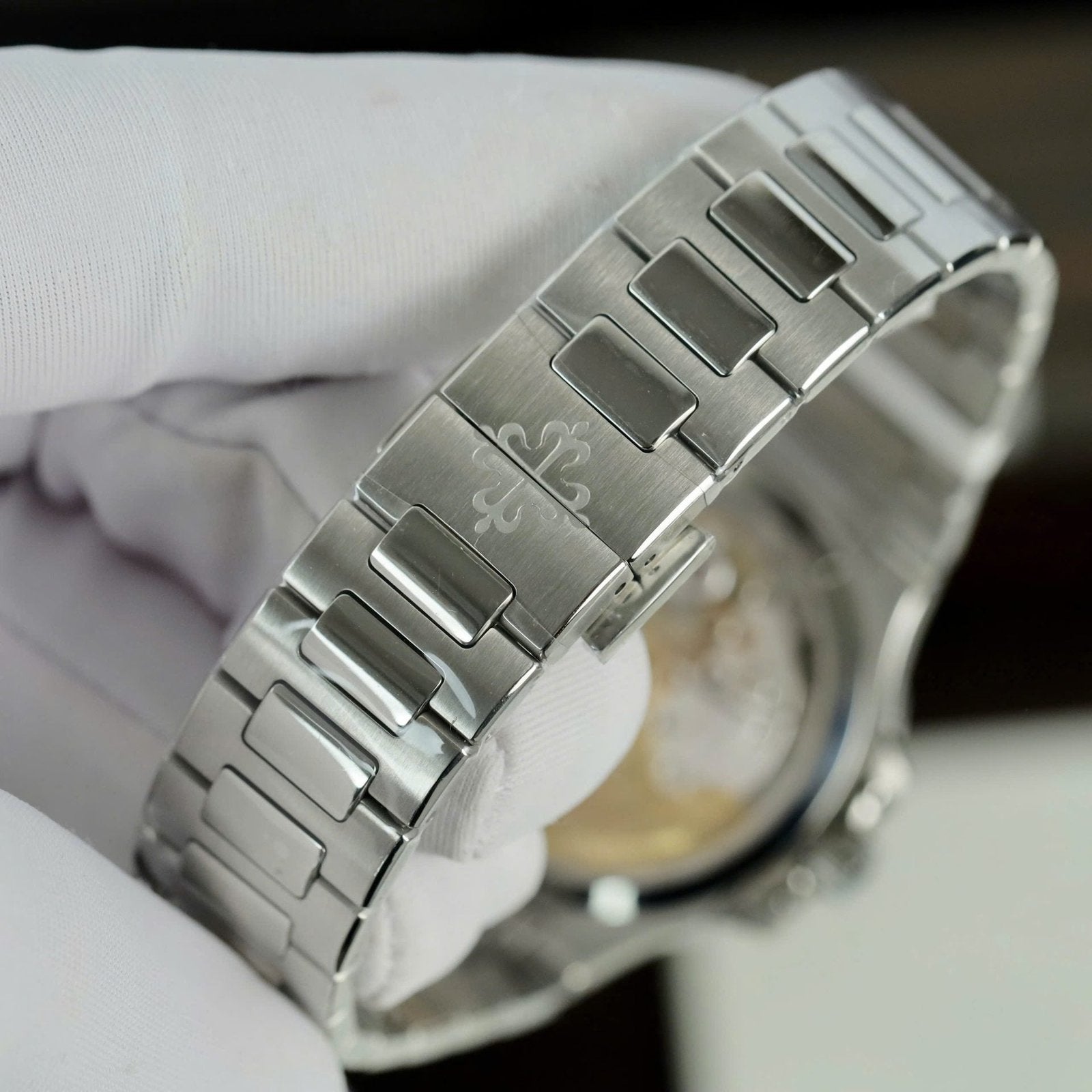 Patek Philippe Nautilus 7118 Watch Gray Dial Diamonds Moissante 35.2mm