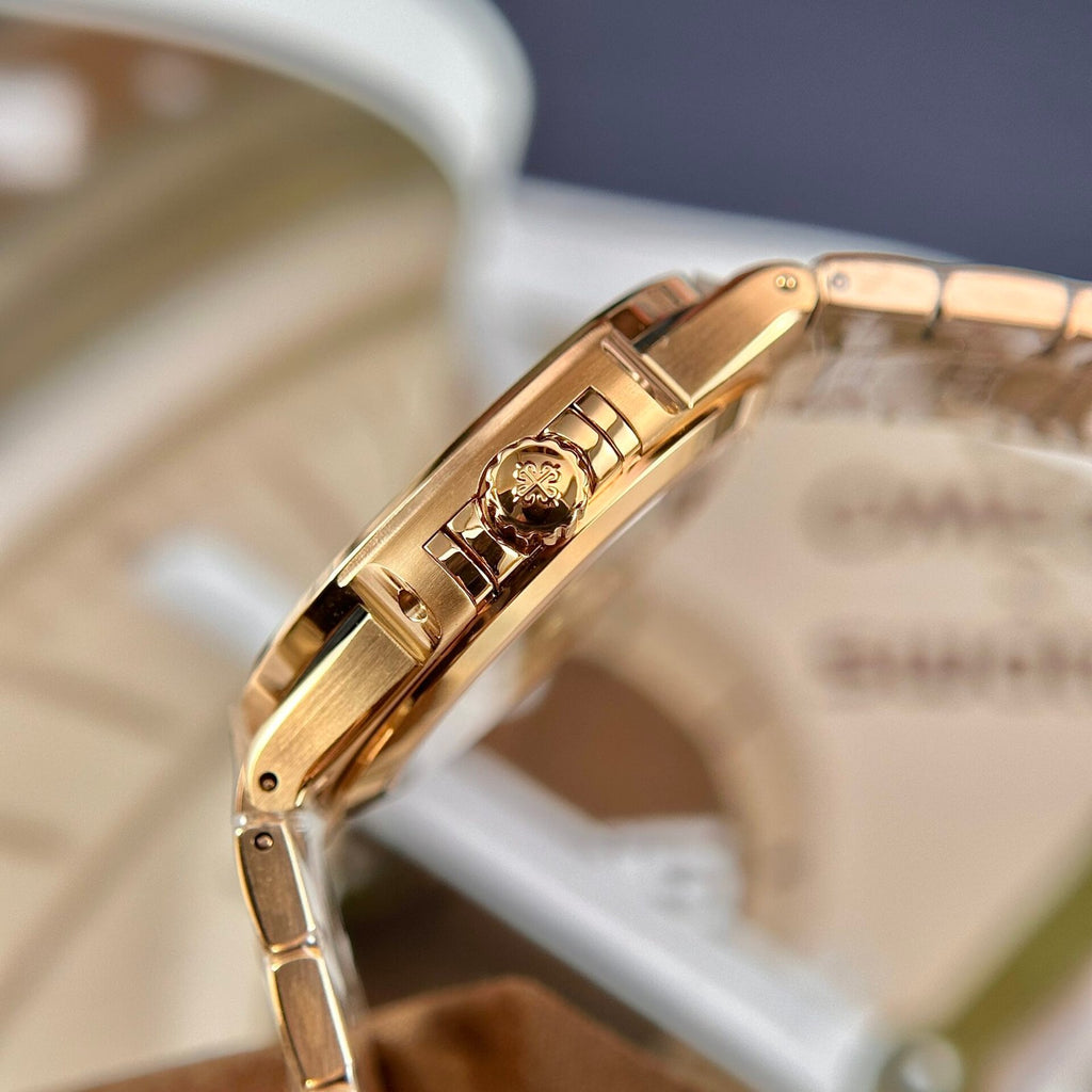 Patek Philippe Nautilus 7118 Watch Rose Gold 35.2mm