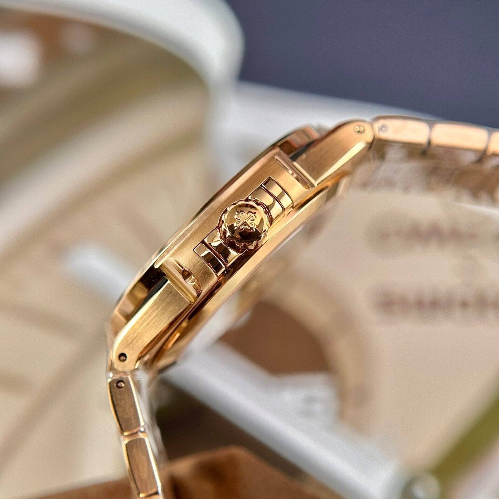 Patek Philippe Nautilus 7118 Watch Rose Gold 35.2mm