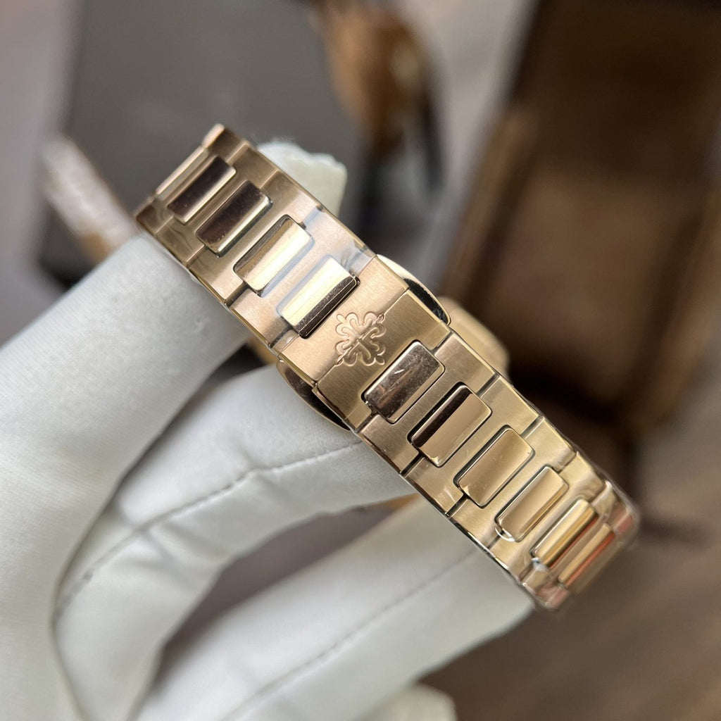 Patek Philippe Watch Nautilus 7010 Dial Yellow 32mm