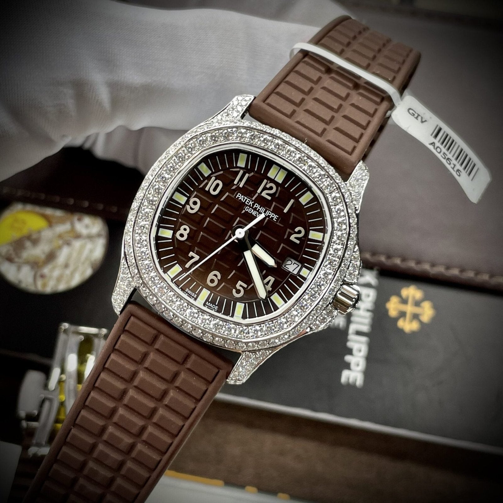 Patek Philippe Watch Aquanaut 5067 Dial Brown Diamonds Moissanite 35.6mm