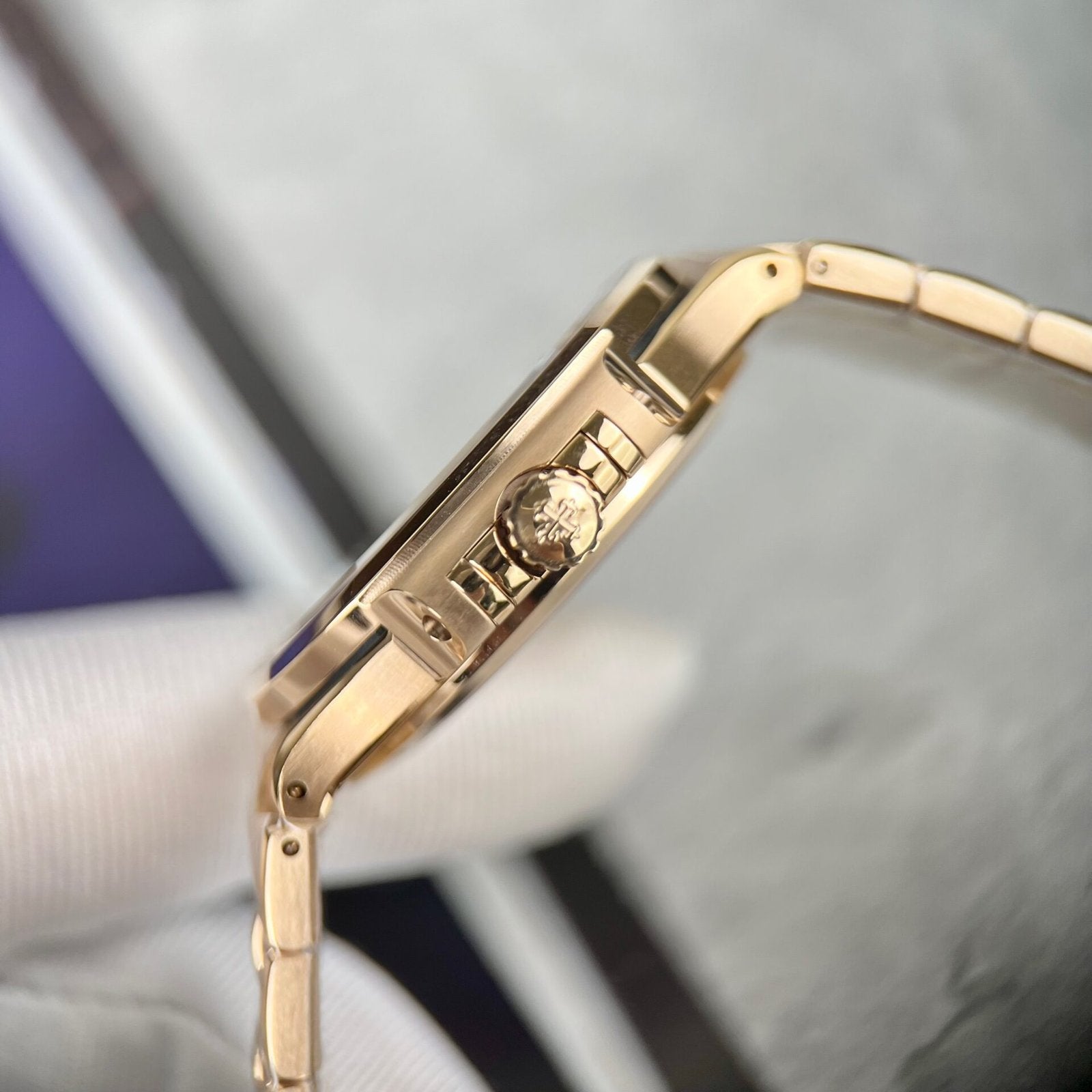 Patek Philippe Nautilus 7118 Watch With Diamonds Bezel 35.2mm
