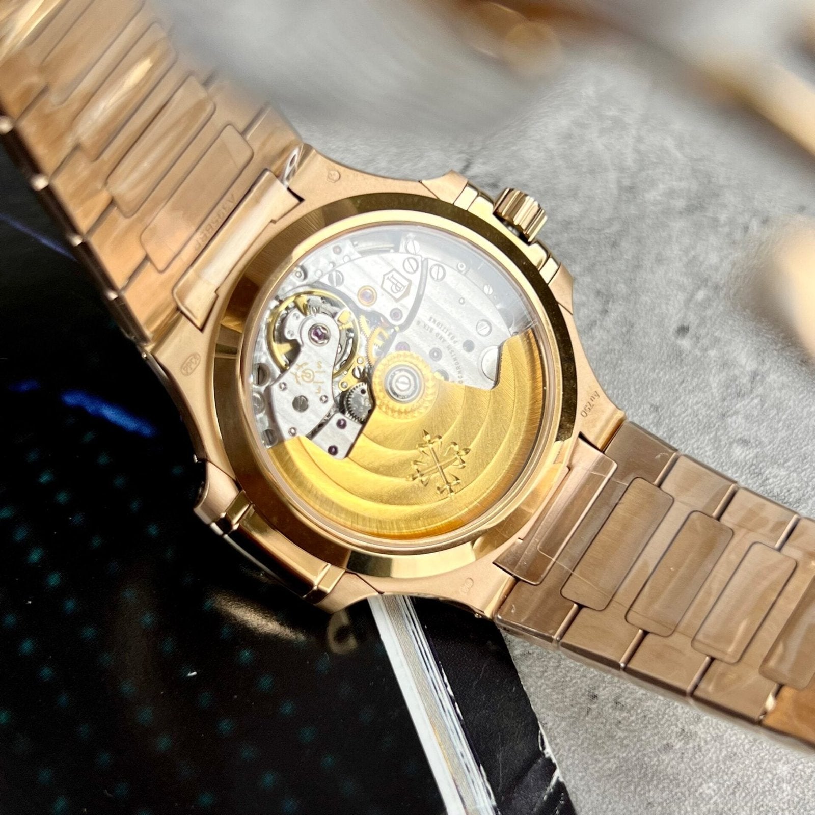 Patek Philippe Nautilus 7118 Watch With Diamonds Bezel 35.2mm