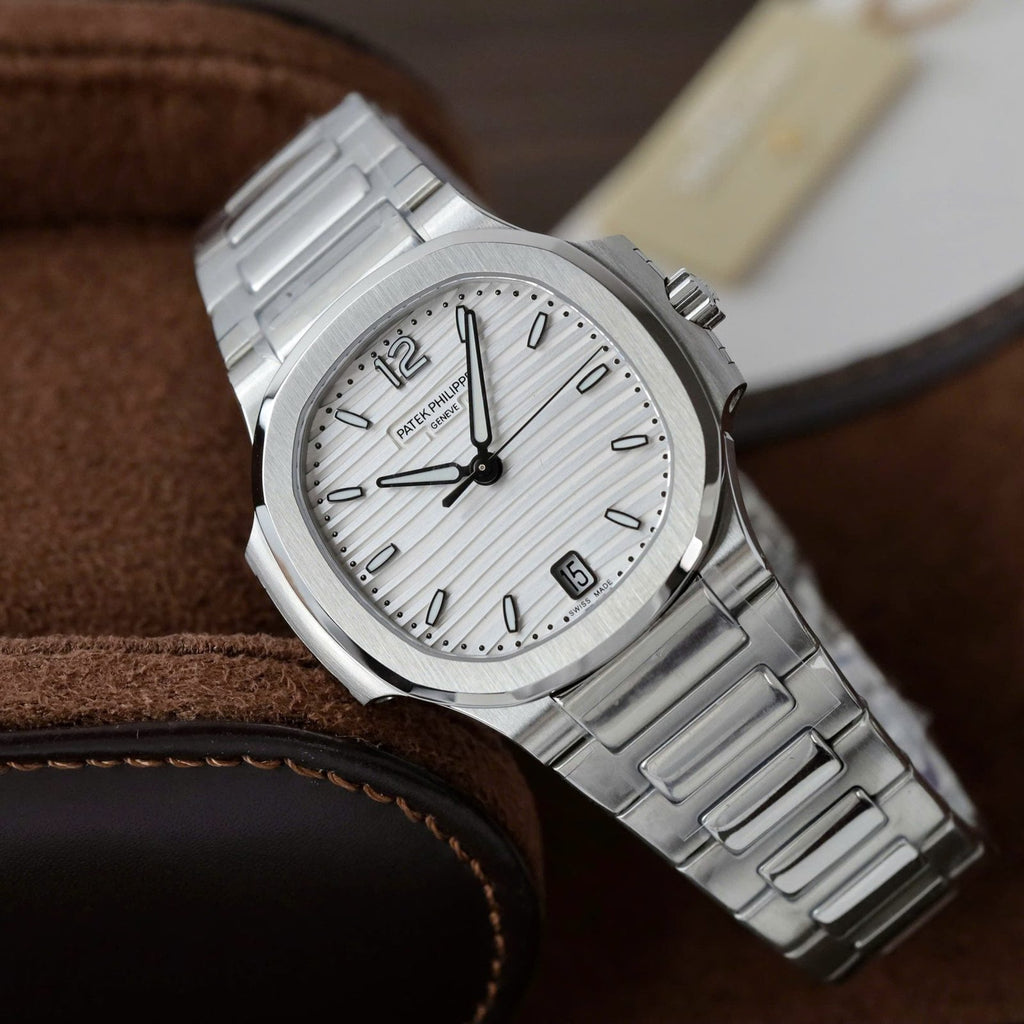 Patek Philippe Watch Nautilus 7118 White Dial Metal Wire 35.2mm