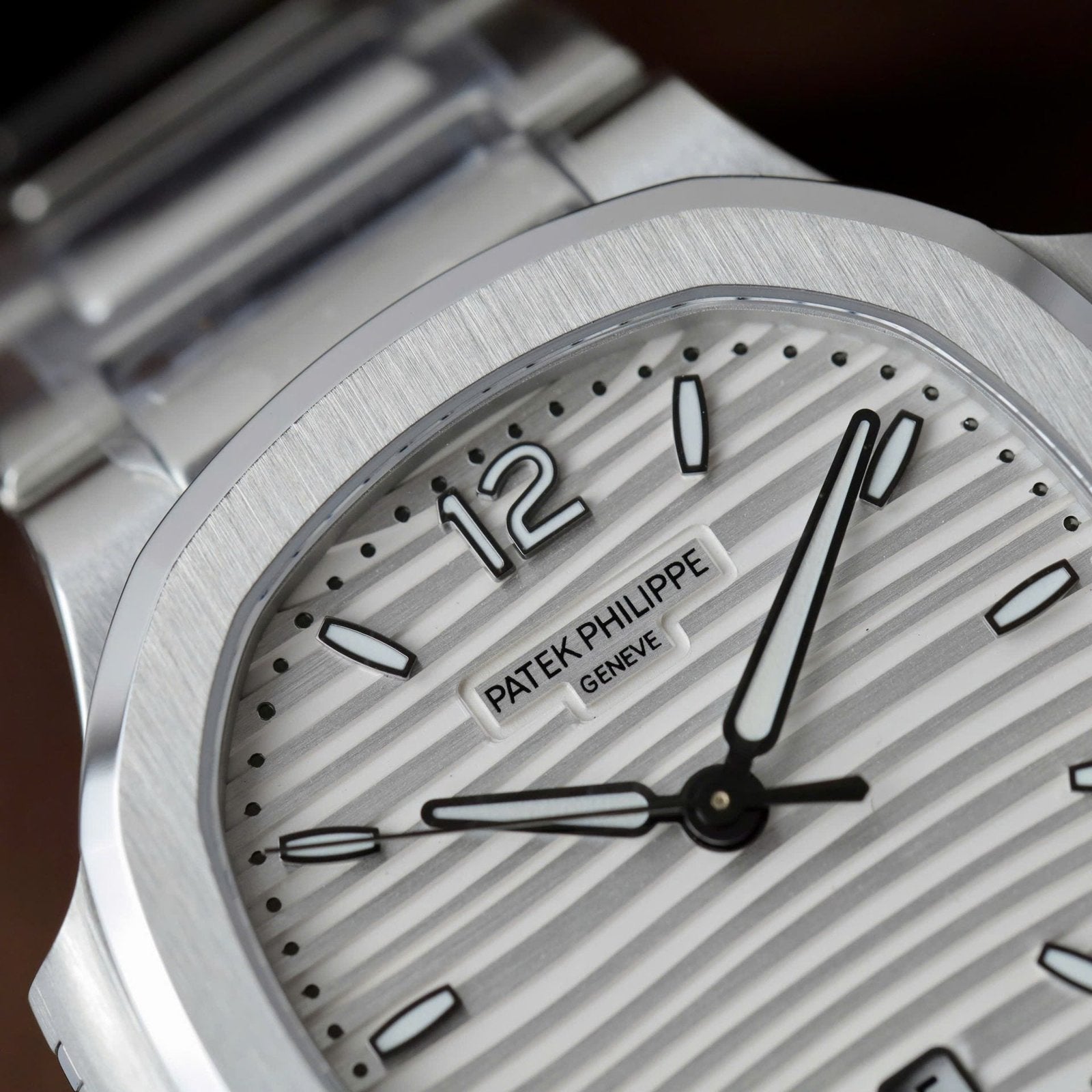 Patek Philippe Watch Nautilus 7118 White Dial Metal Wire 35.2mm