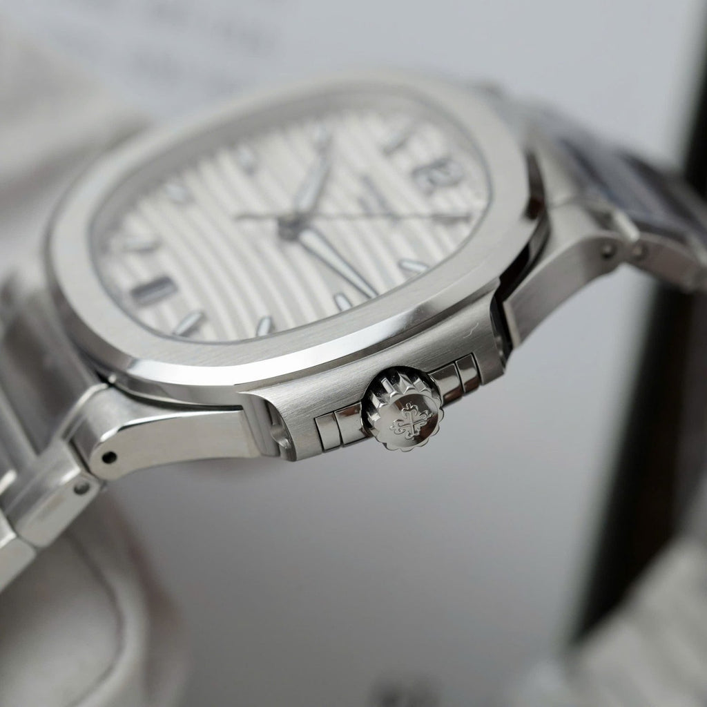 Patek Philippe Watch Nautilus 7118 White Dial Metal Wire 35.2mm