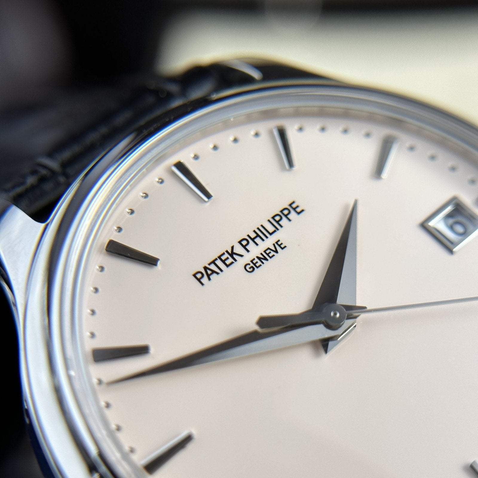 Patek Philippe Watch Calatrava 5227G Mechanical Ivory Dial 39mm