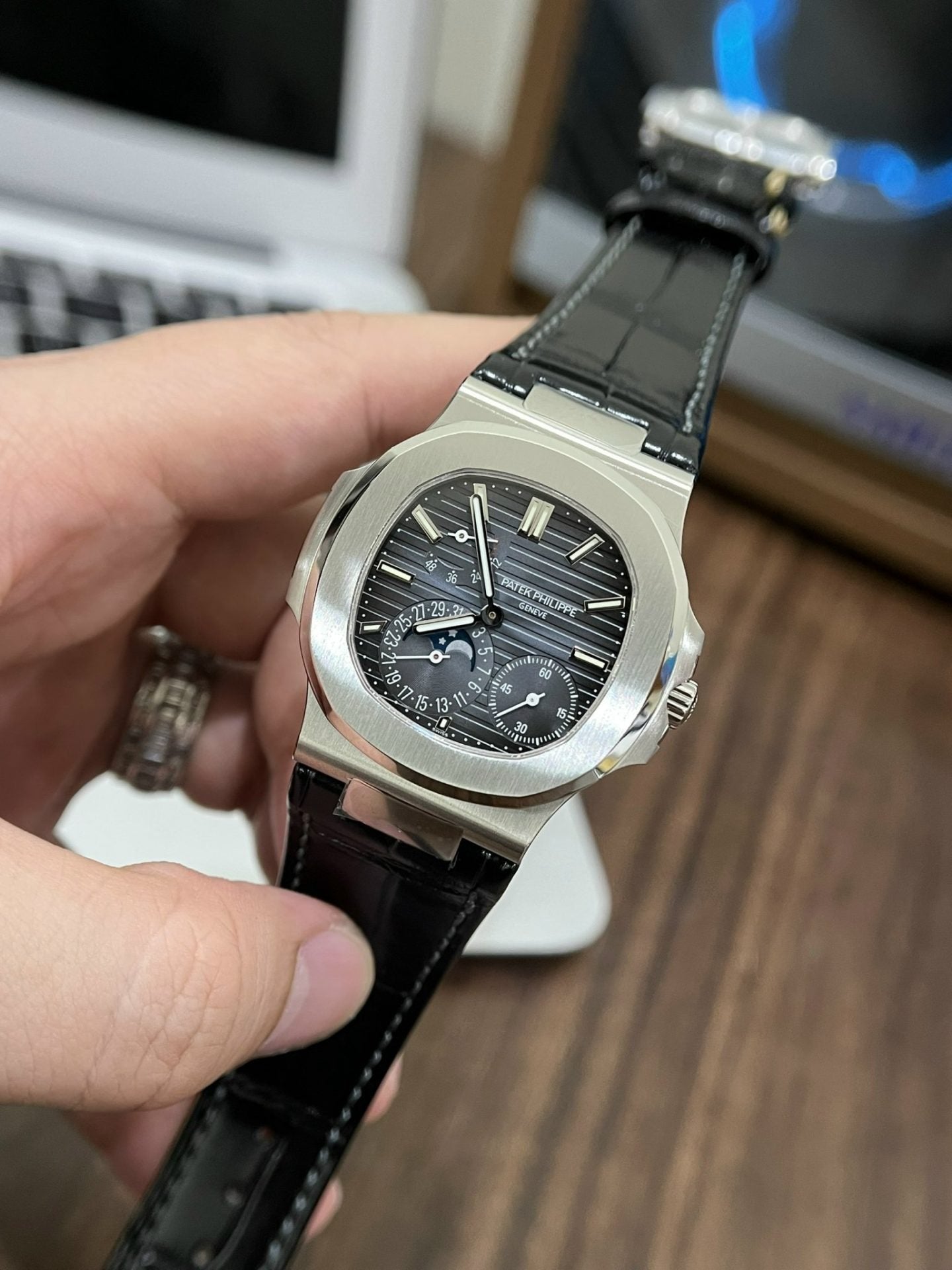 Patek Philippe Watch Nautilus 5712 Blue Dial Leather Strap 40mm