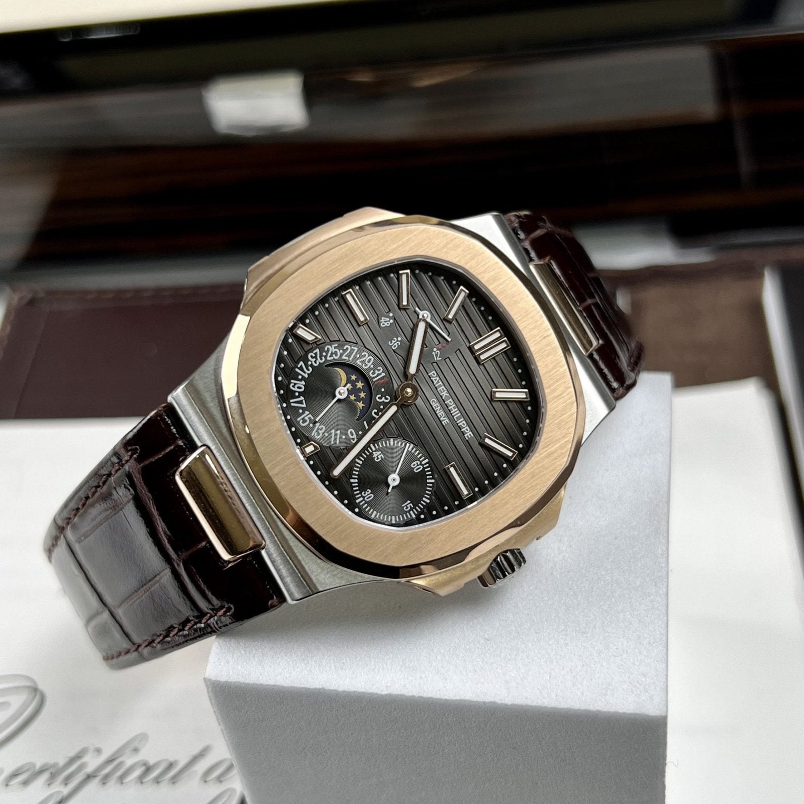 Patek Philippe Watch Nautilus 5712 Demi Rose Gold 40mm