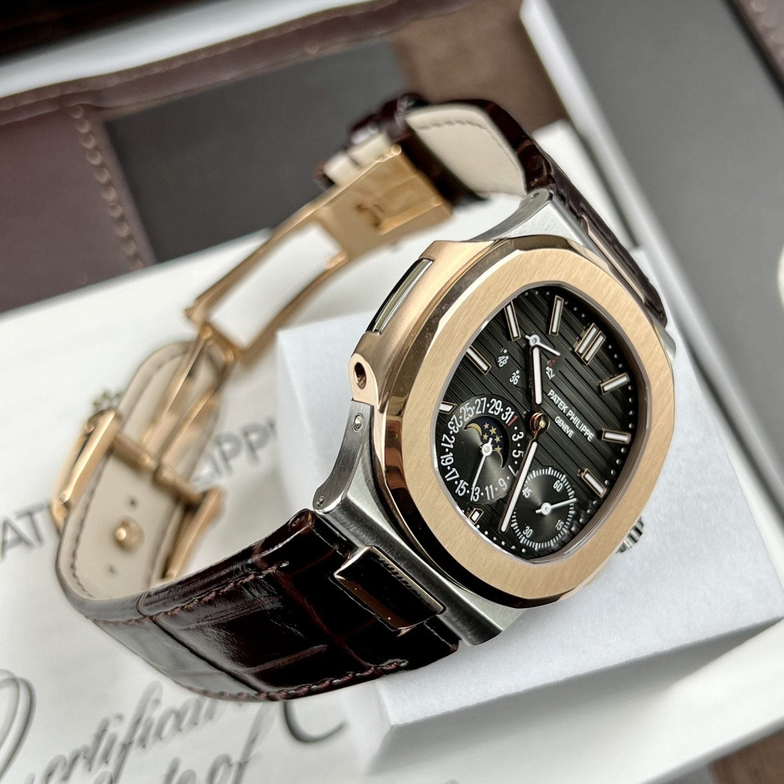 Patek Philippe Watch Nautilus 5712 Demi Rose Gold 40mm