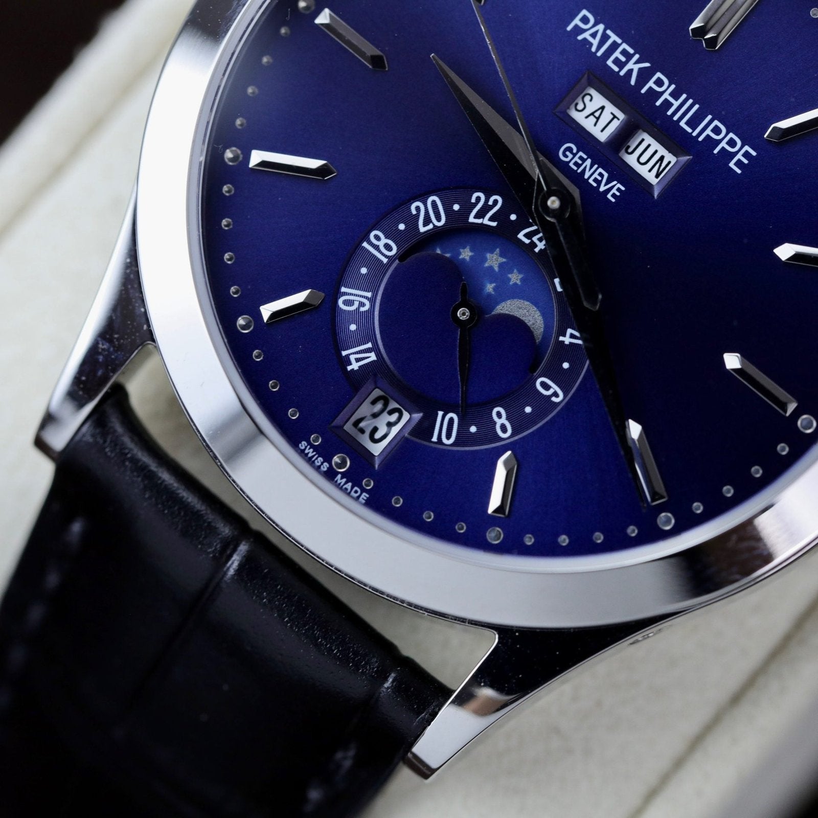 Patek Philippe Watch Complications 5396G Dial Blue 38.5mm