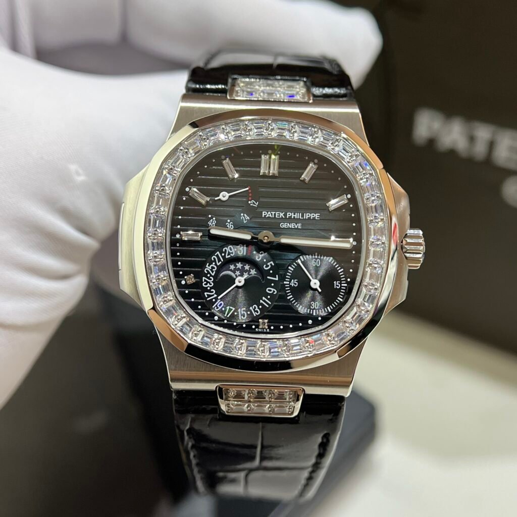 Patek Philippe Watch Nautilus 5724G Blue Dial Leather Strap 40mm