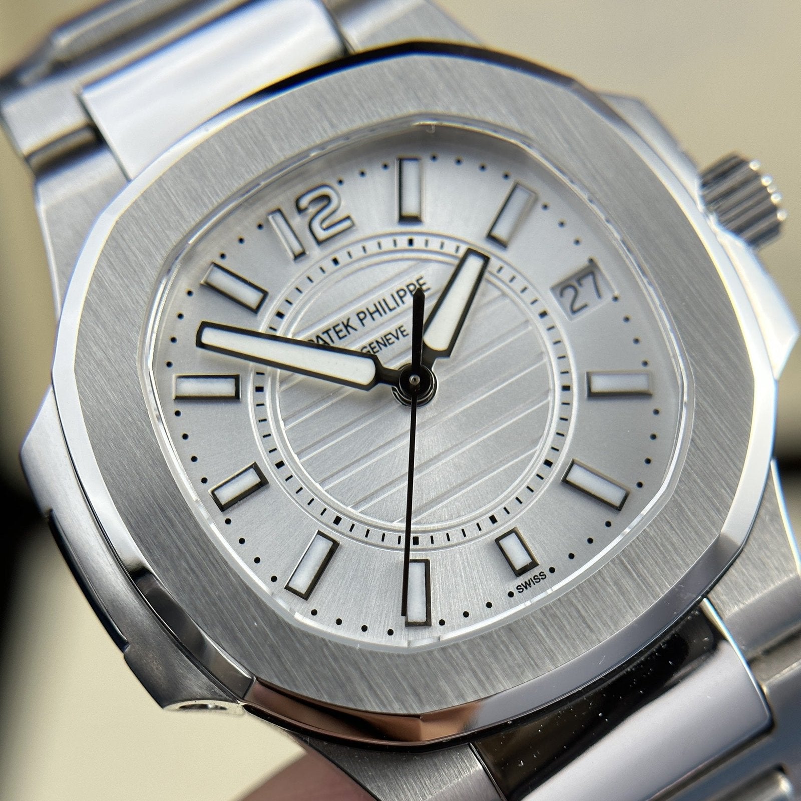 Patek Philippe Watch Nautilus 7010 White Dial Metal Wire 32mm