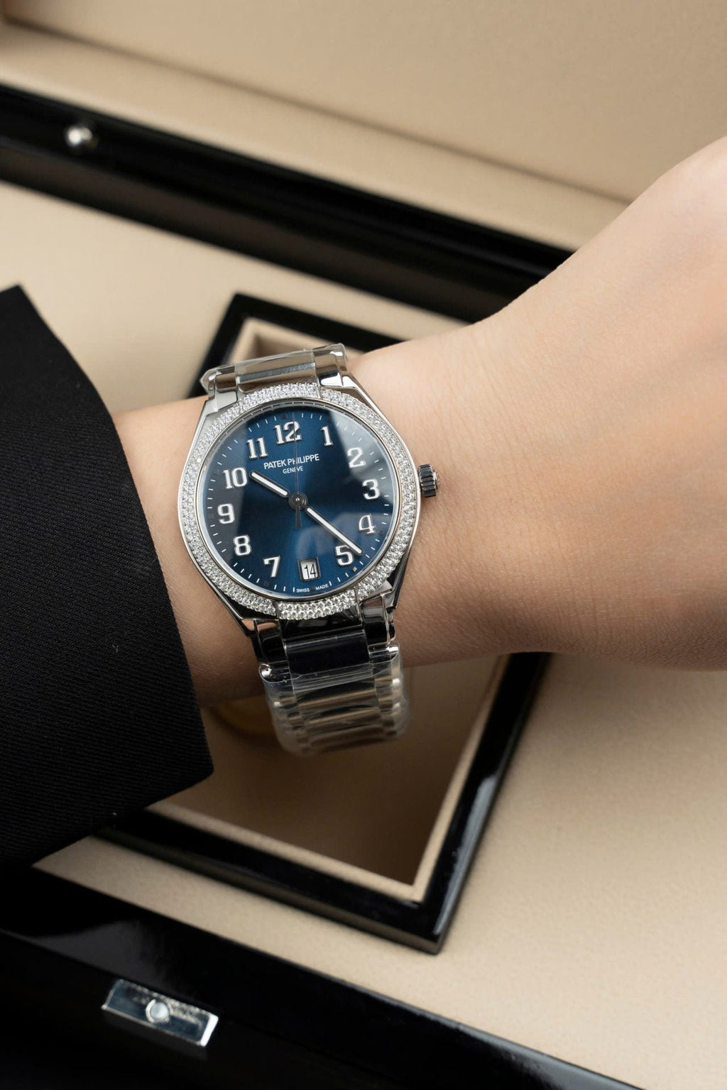 Patek Philippe Twenty 4 7300 Watch Blue Dial Metal Wire 36mm