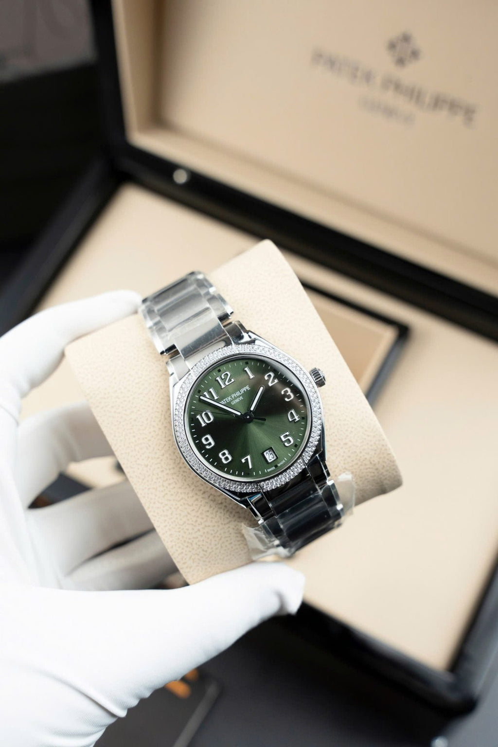 Patek Philippe Watch Twenty 4 7300 Green Dial Metal Wire 36mm