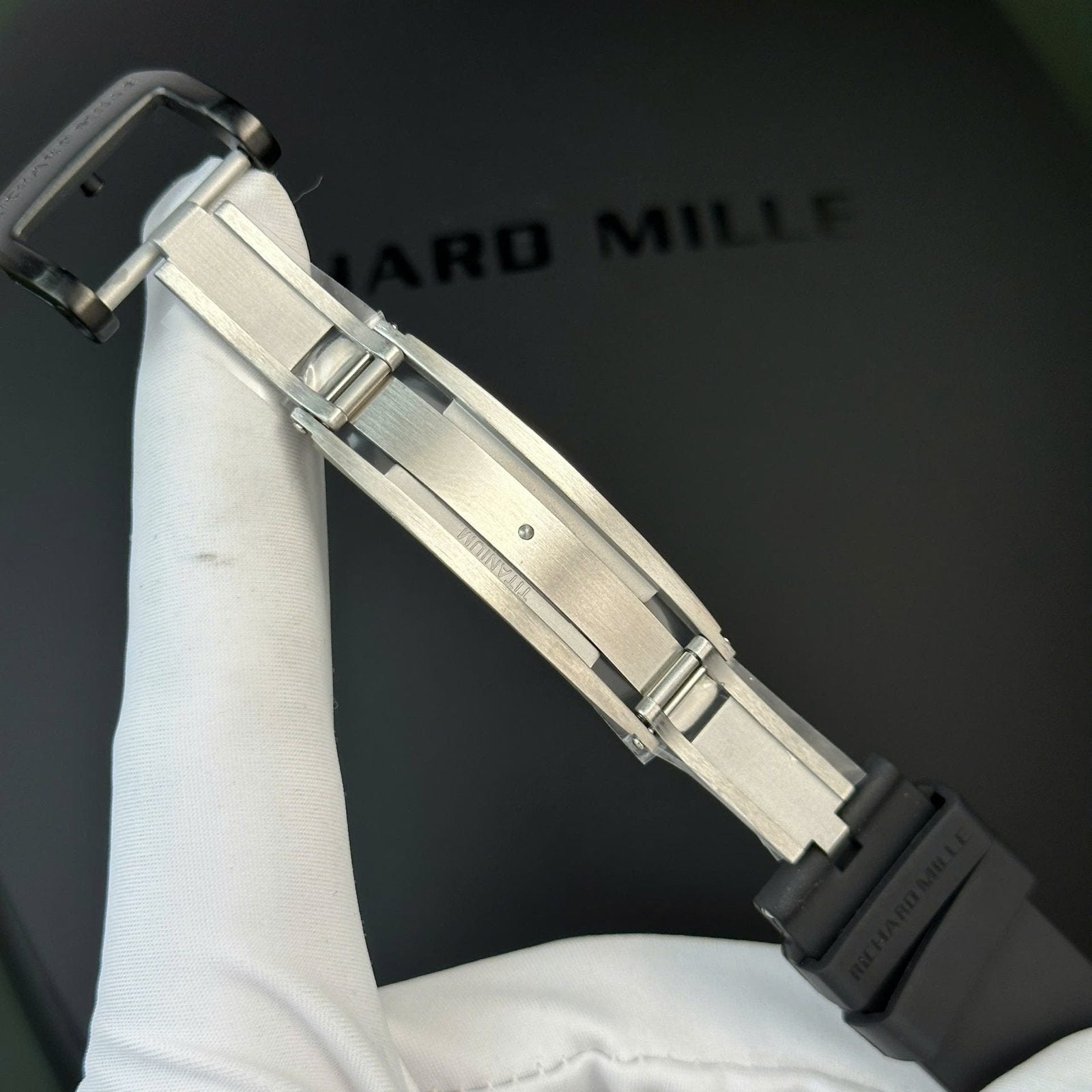 Richard Mille Tourbillon RM12-01  Watch Carbon Super Light 39.3x48mm