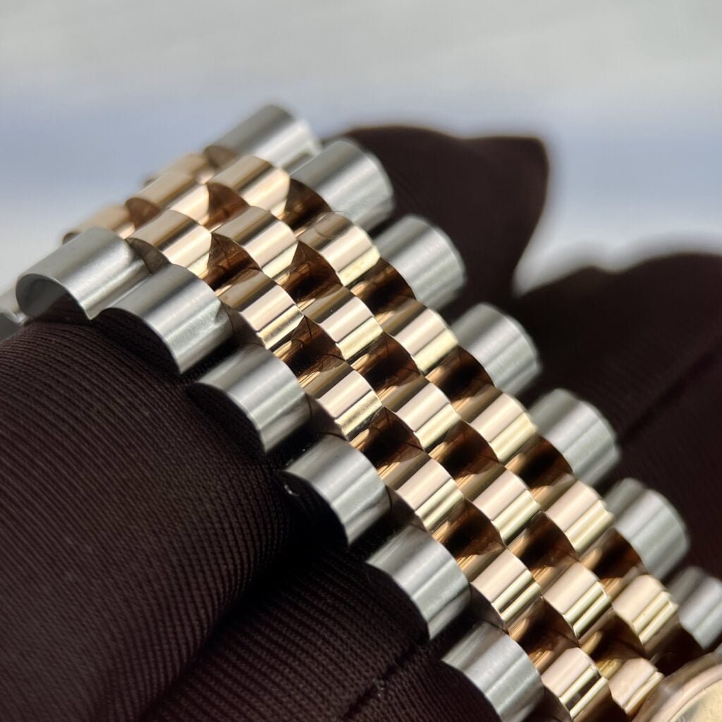 Rolex Watch DateJust 126331 Dial Mother Of Pearl Gold Wrapped 41mm