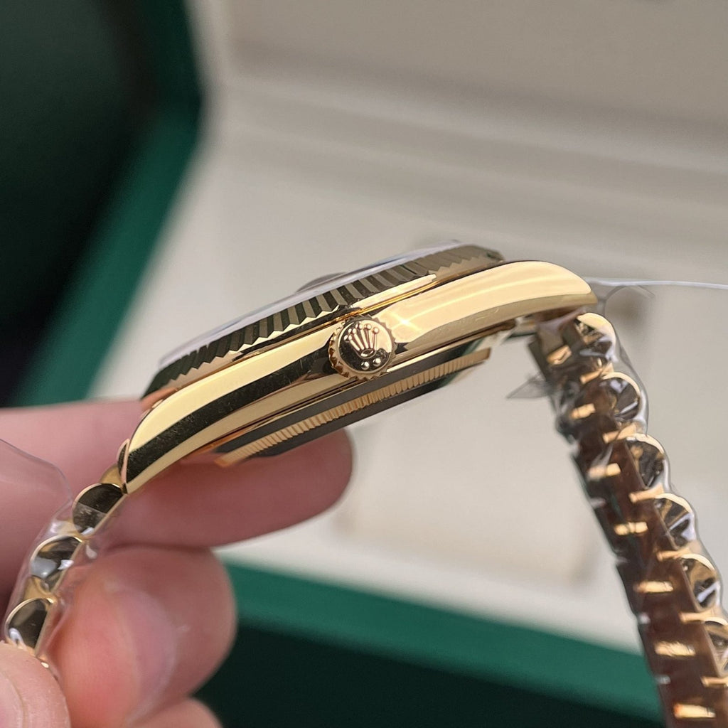 Rolex Watch Day-Date Gold Wrapped Champagne Dial 40mm