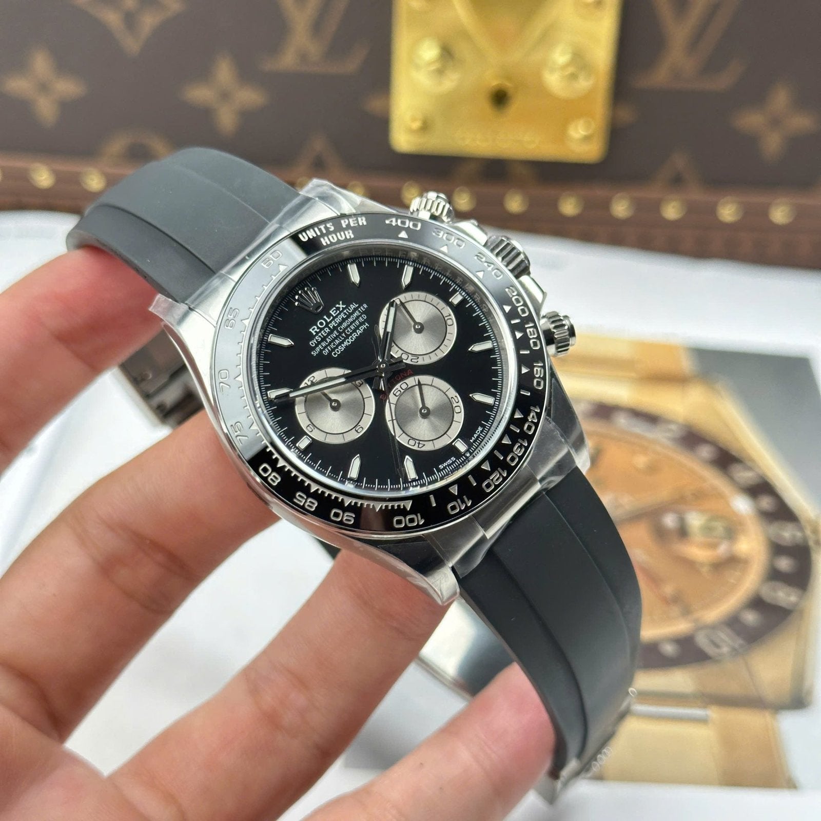 Rolex Cosmograph Daytona 126519L Watch Oysterflex Strap 40mm