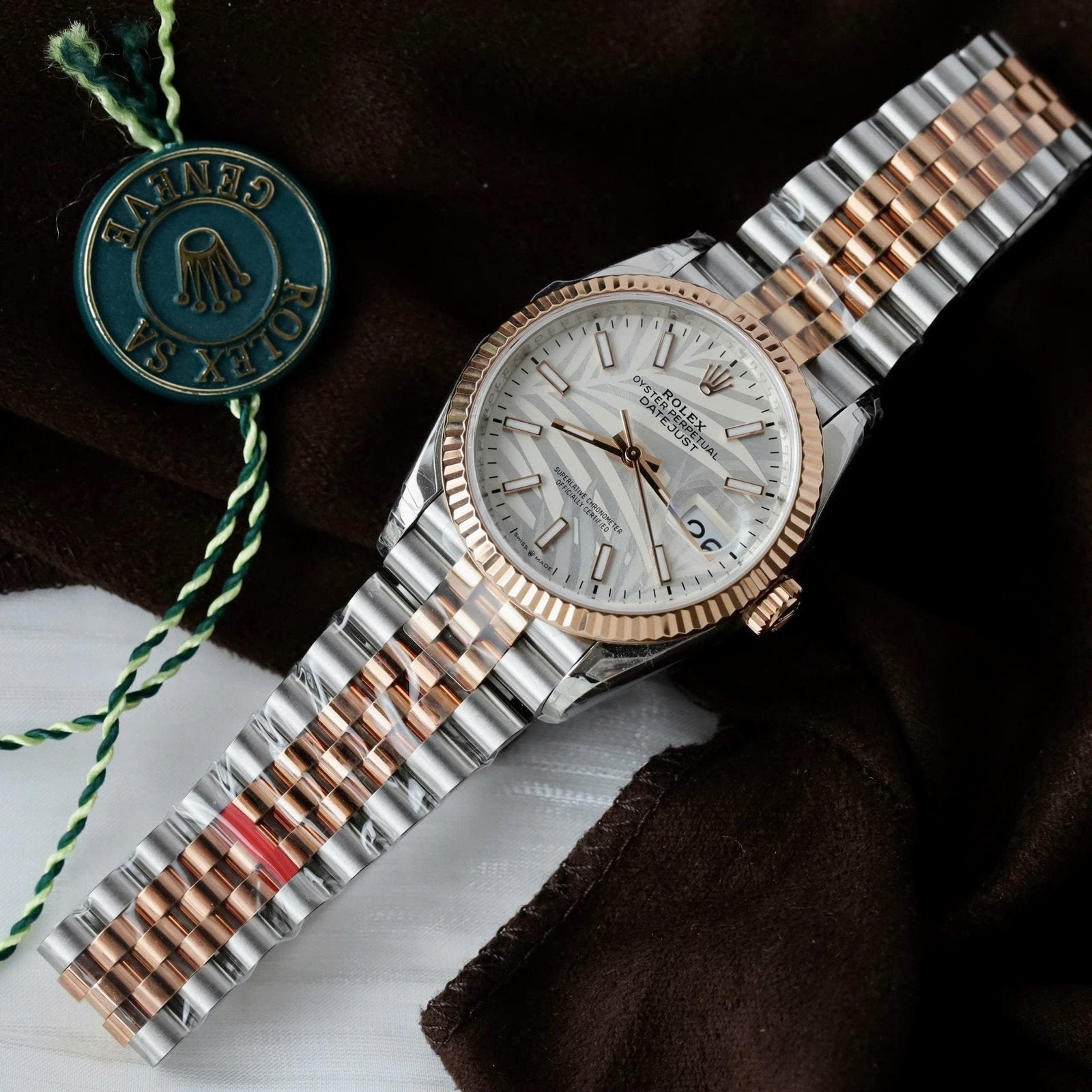 Rolex DateJust 126231 Best Watch Palm Dial 36mm