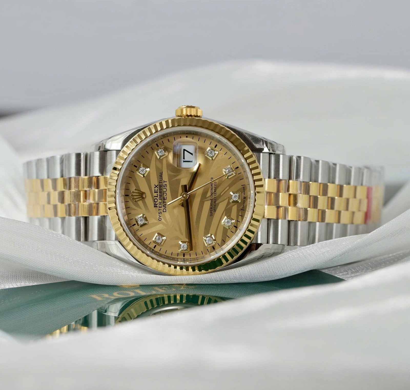 Rolex Watch DateJust 126233 Palm Dial 36mm