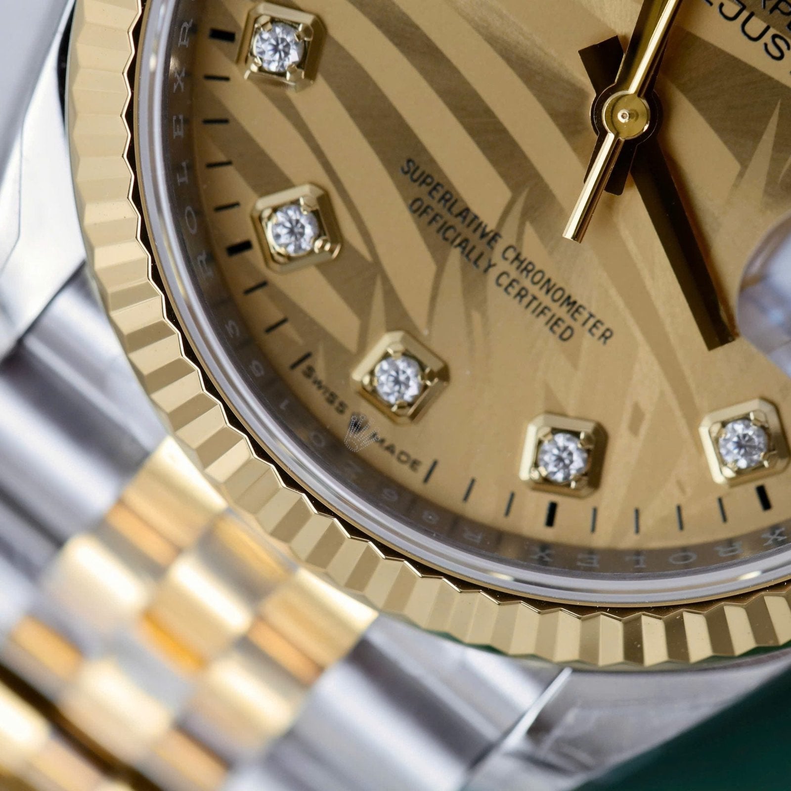 Rolex Watch DateJust 126233 Palm Dial 36mm