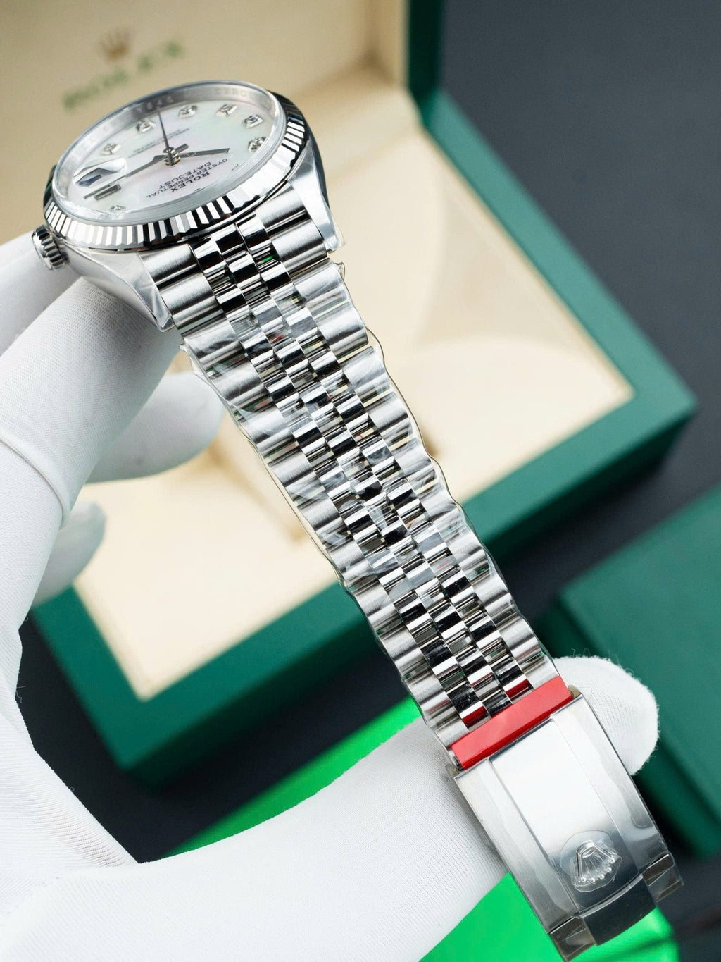 Rolex Watch DateJust 126334 Mother Of Pearl 41mm