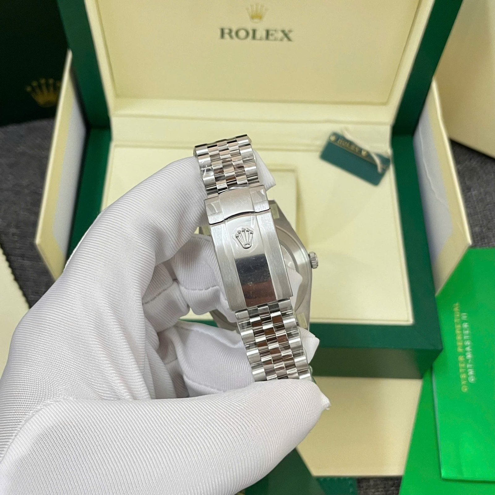 Rolex DateJust 126334 Mother Of Pearl Dial Watch 41mm
