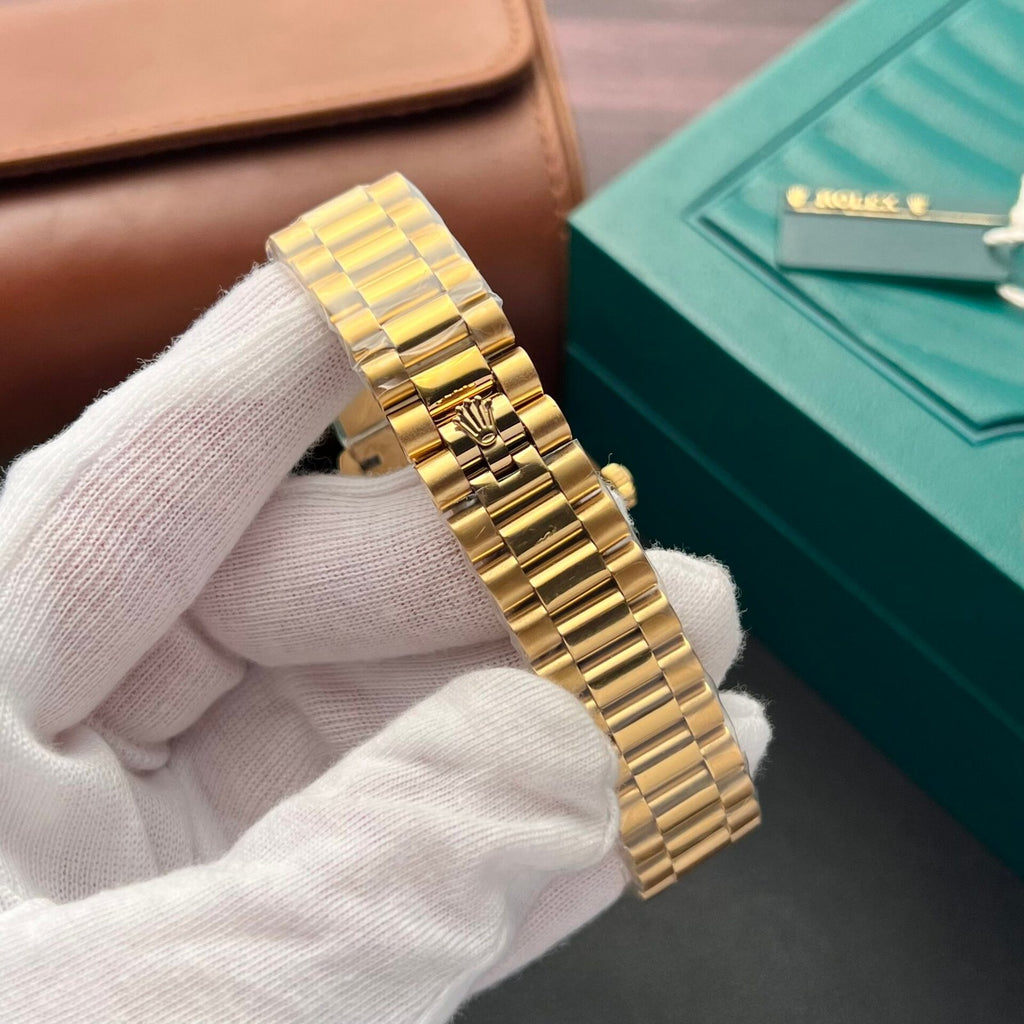 Rolex DateJust Mother Of Pearl Dial Watch With Diamonds 36mm