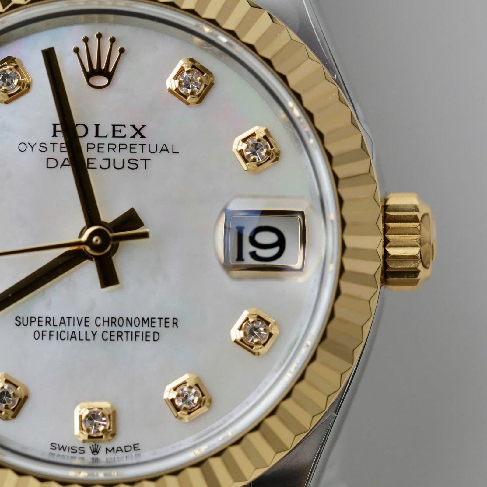 Rolex DateJust Women Dial Mother Of Pearl Watch 31mm