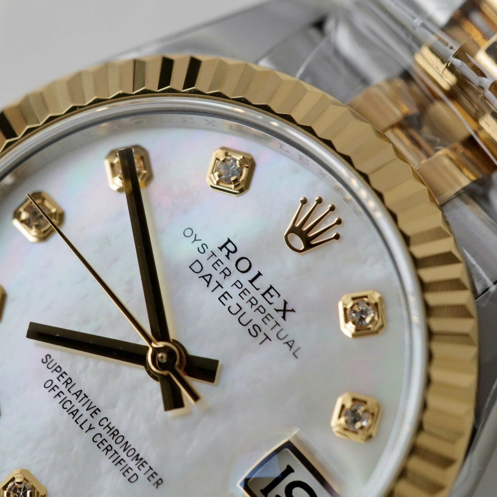 Rolex DateJust Women Dial Mother Of Pearl Watch 31mm