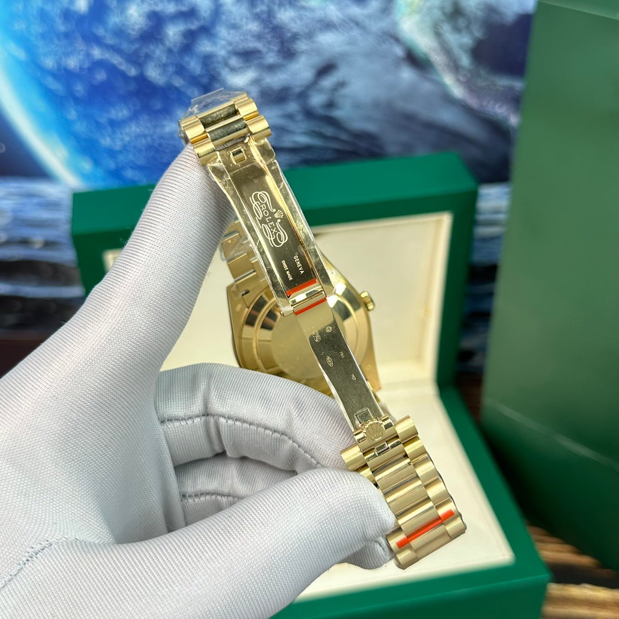 Rolex Day-Date Watch Mother-Of-Pearl Dial With Diamonds 40mm
