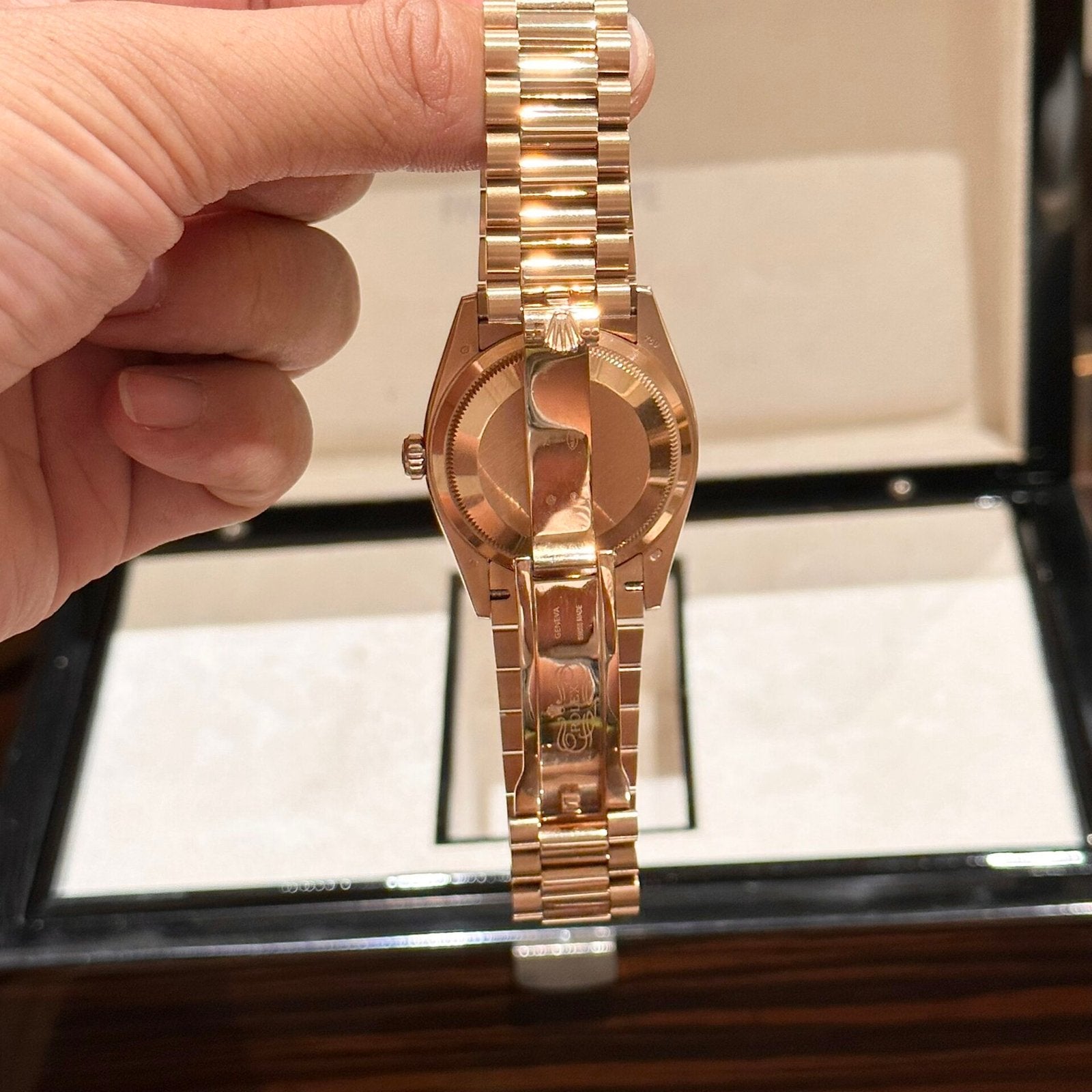 Rolex Day-Date Mother of Pearl Watch Rose Gold 36mm