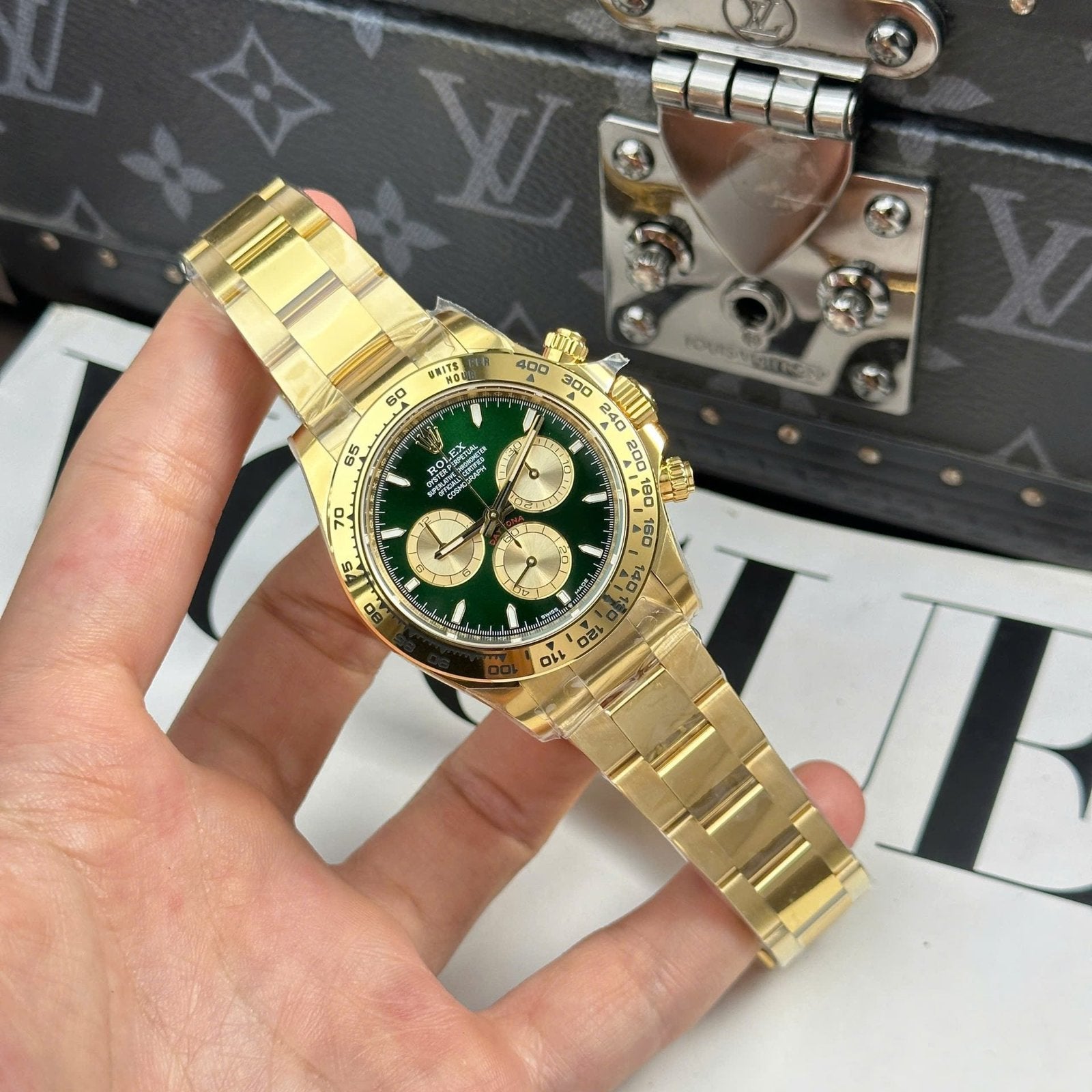 Rolex Daytona 126508 Dial Green Watch Oyter Strap 40mm