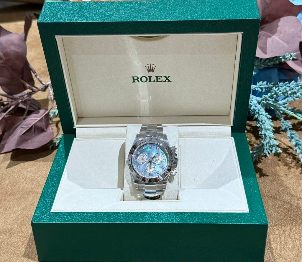 Rolex Daytona Mother Of Pearl And Moissanite Diamonds Dial Watch 40mm