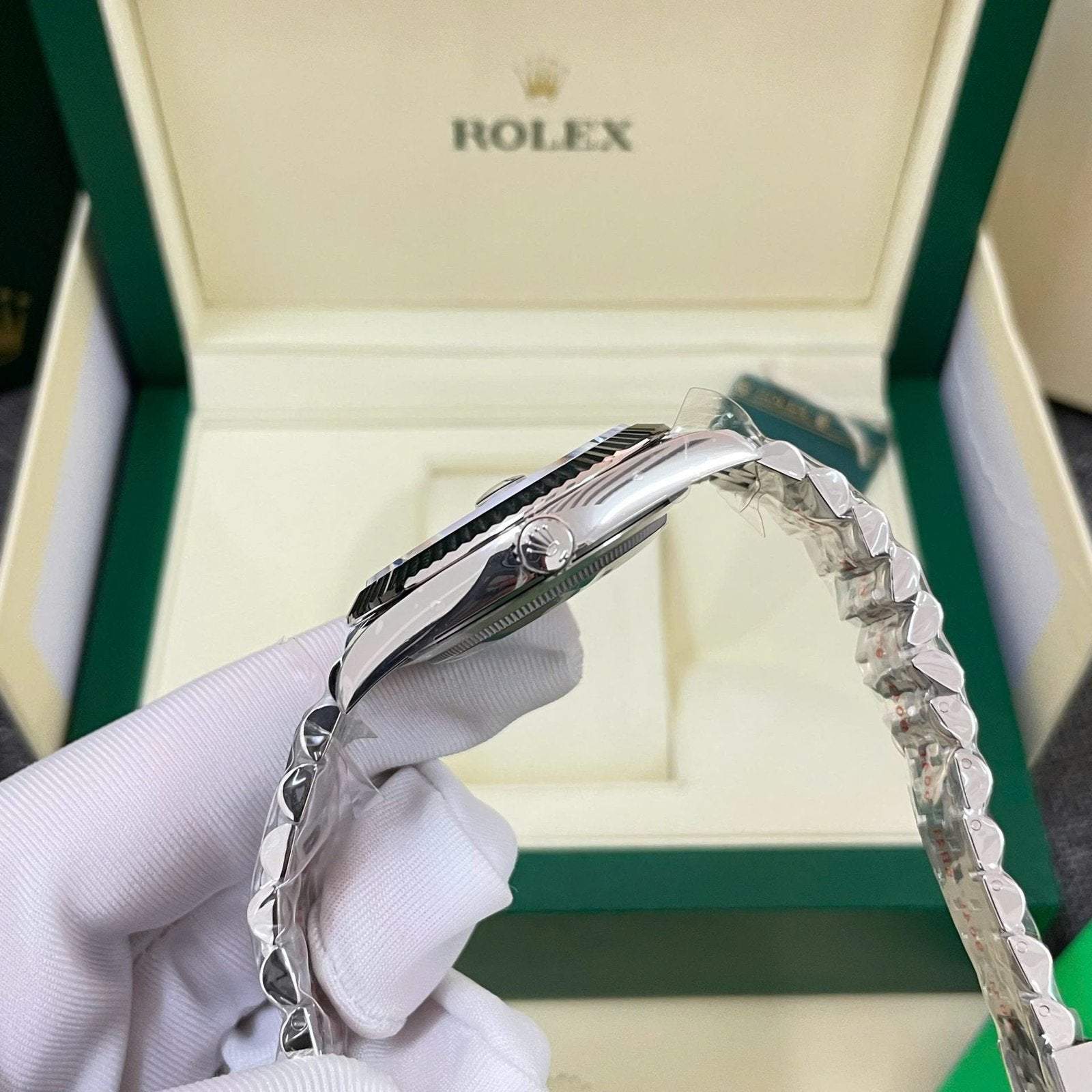 Rolex DateJust 126334 Mother Of Pearl Dial Watch 41mm