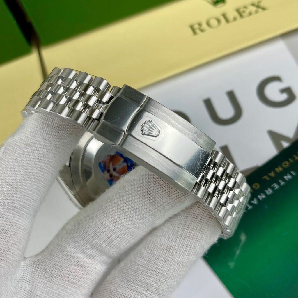 Rolex Watch DateJust Dial Mother Of Pearl Moissanite Diamonds 41mm