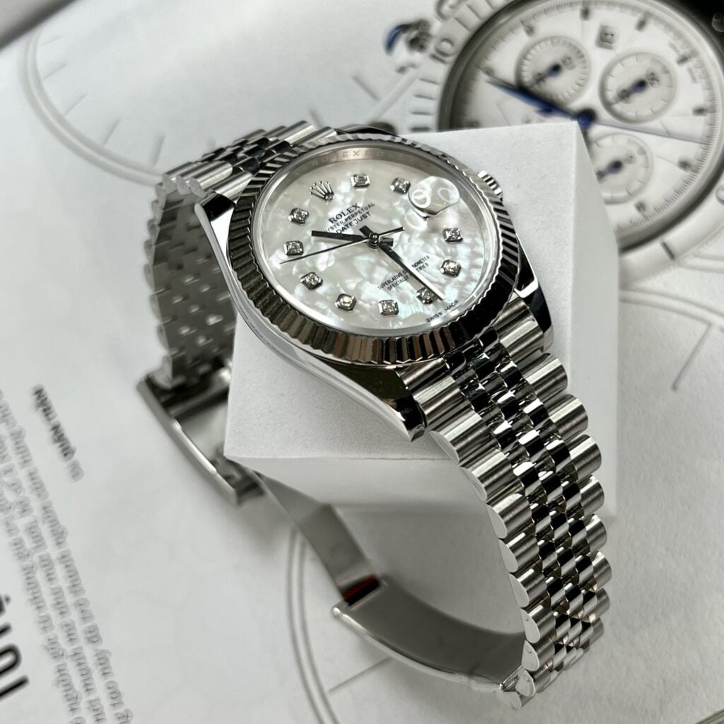 Rolex Watch DateJust Dial Mother Of Pearl Moissanite Diamonds 41mm