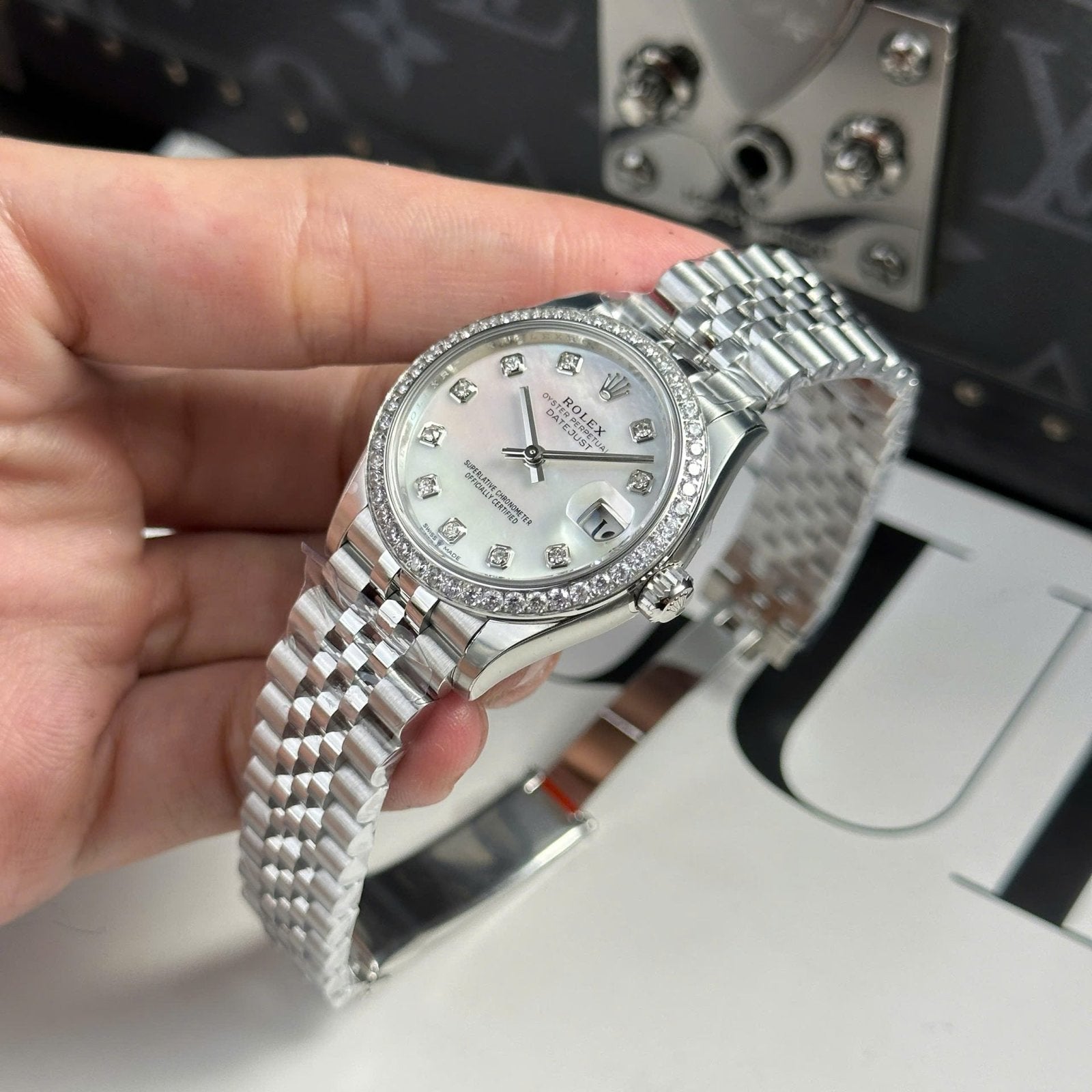 Rolex DateJust Watch Women Dial MOP Bezel Diamonds 31mm